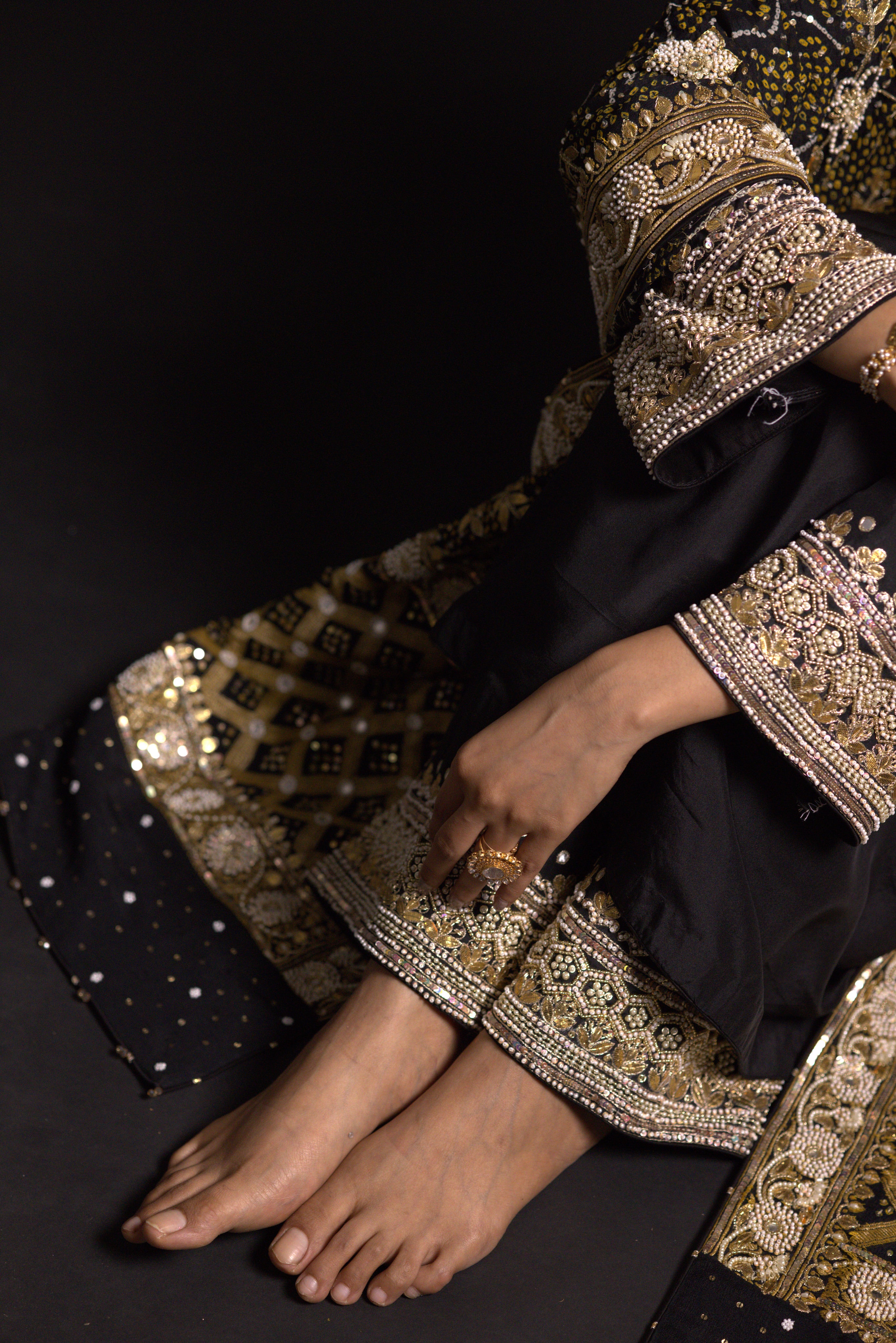 Black Bandhej Dupatta & Silk Kurta Set