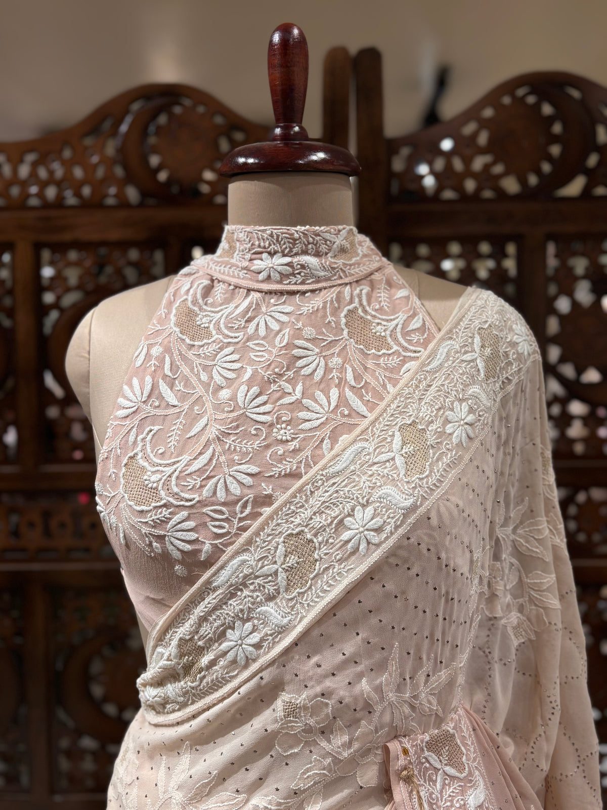 Soft Rose Ombré Pure & Premium Georgette Chikankari Mukaish Saree