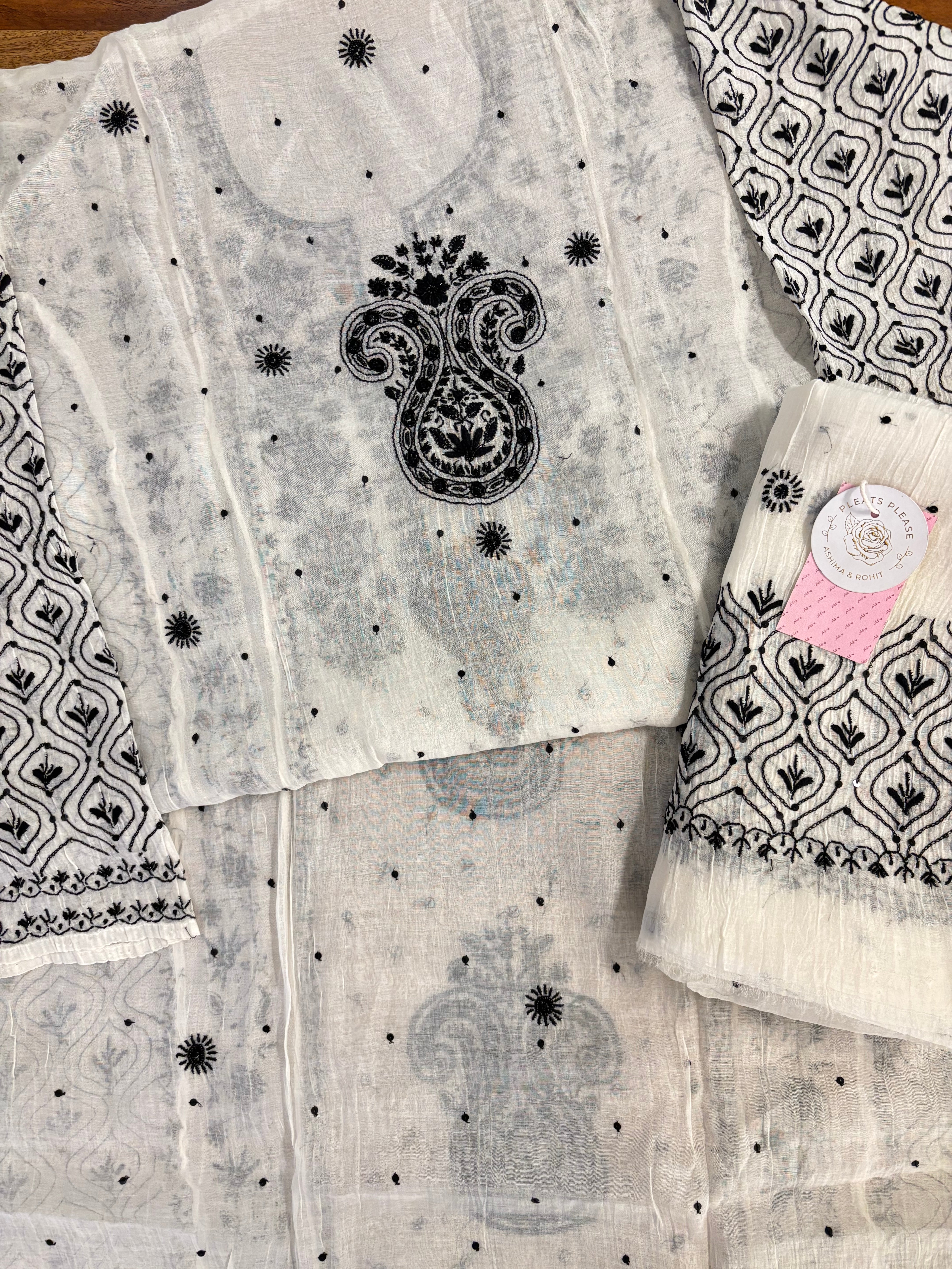 Dyeable Chanderi Mul Chikankari Kurta & Dupatta - Pleats PleaseChikankari