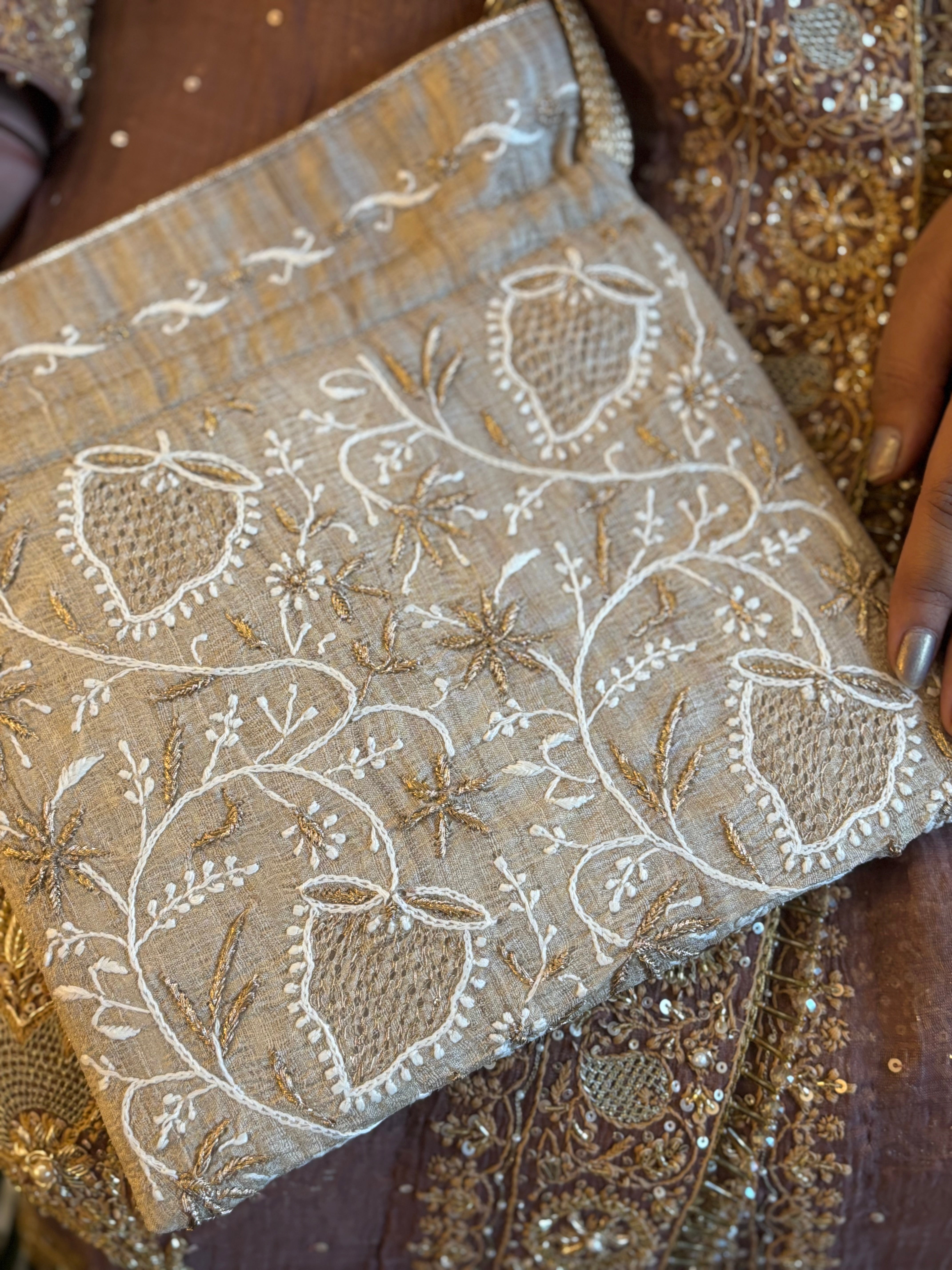 Beige Chikankari Potli