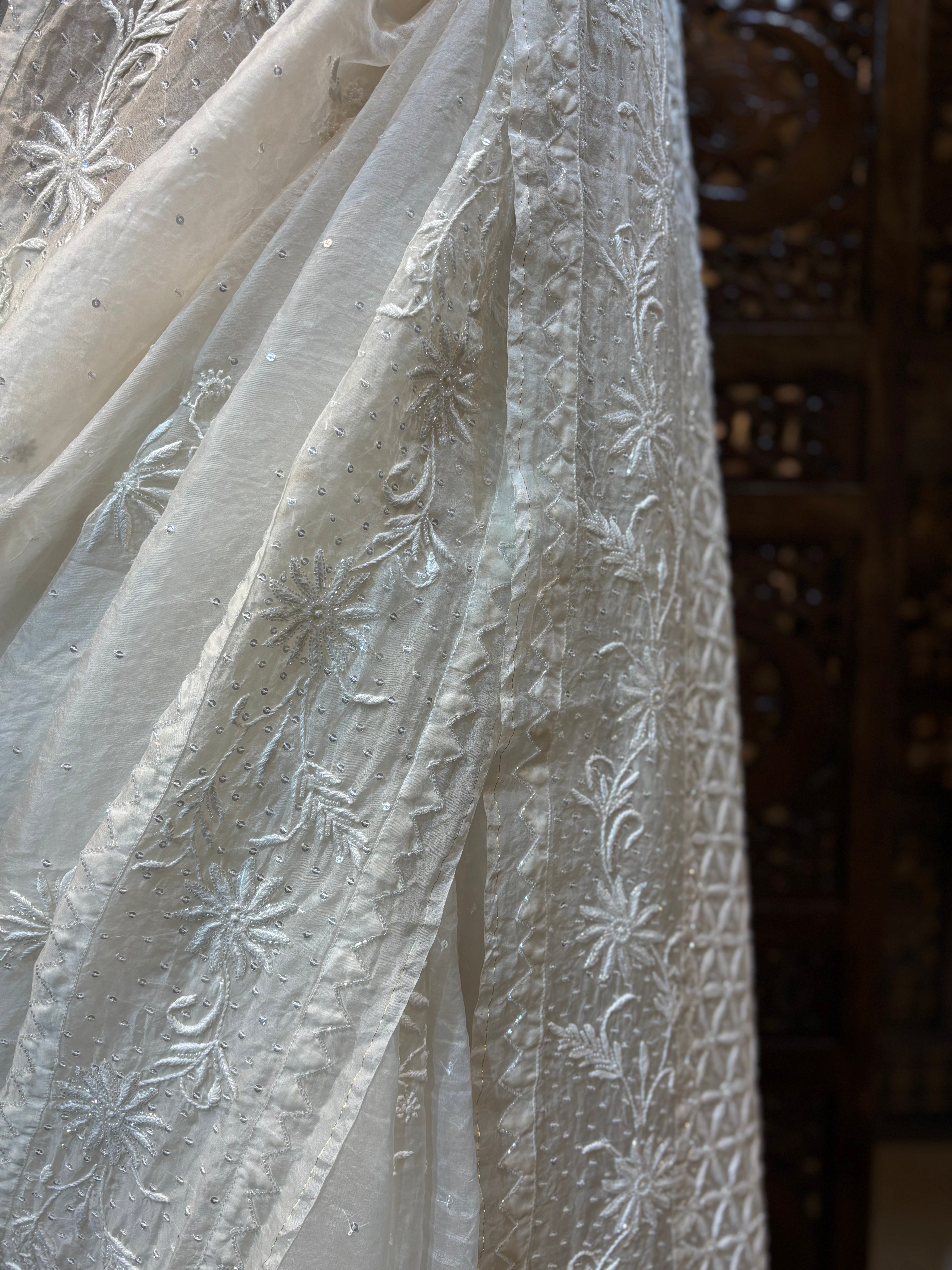 Dyeable Pure & Premium Organza Chikankari Saree & Blouse