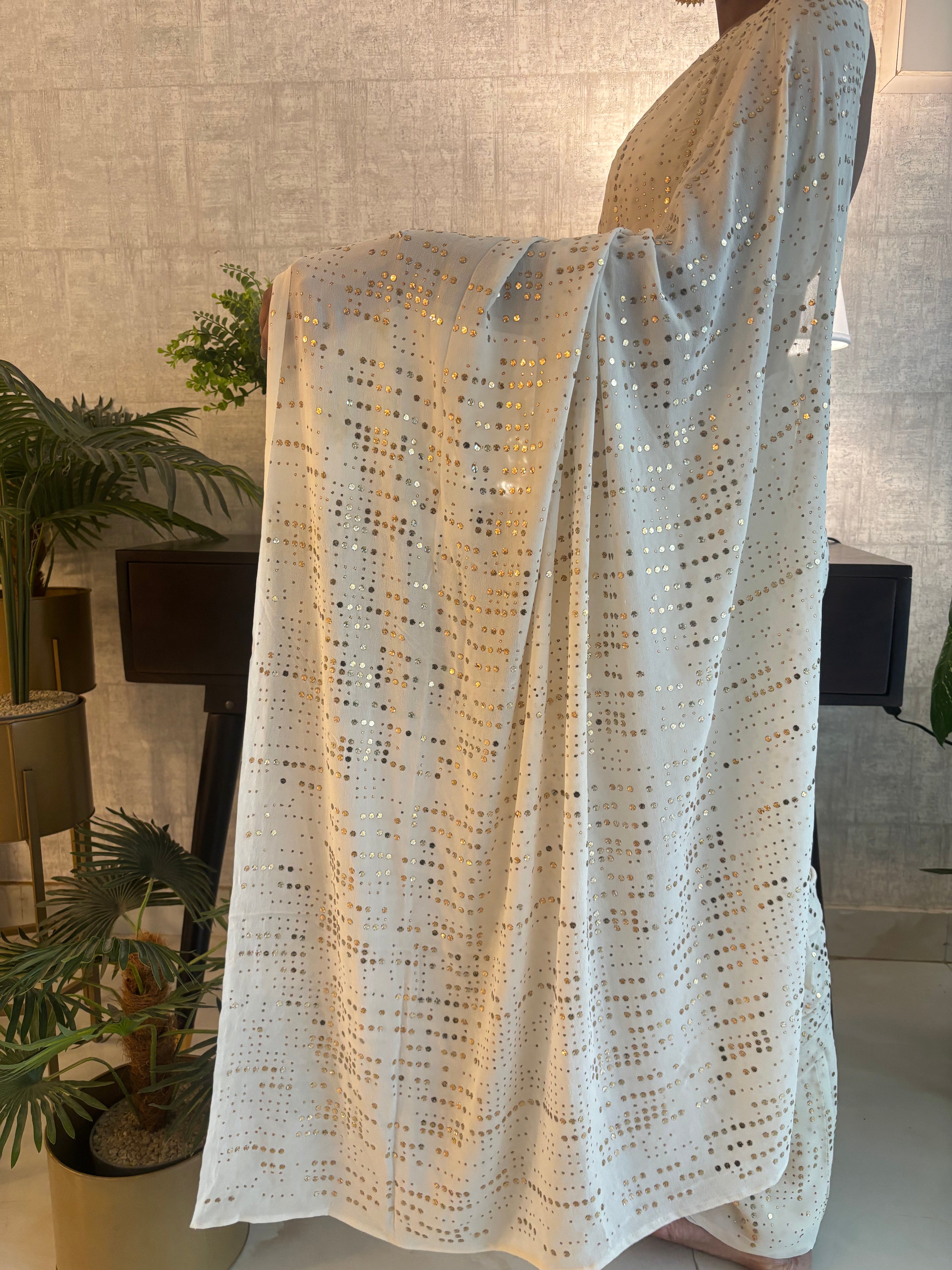 Dyeable Pure and Premium Georgette Mukaish Saree