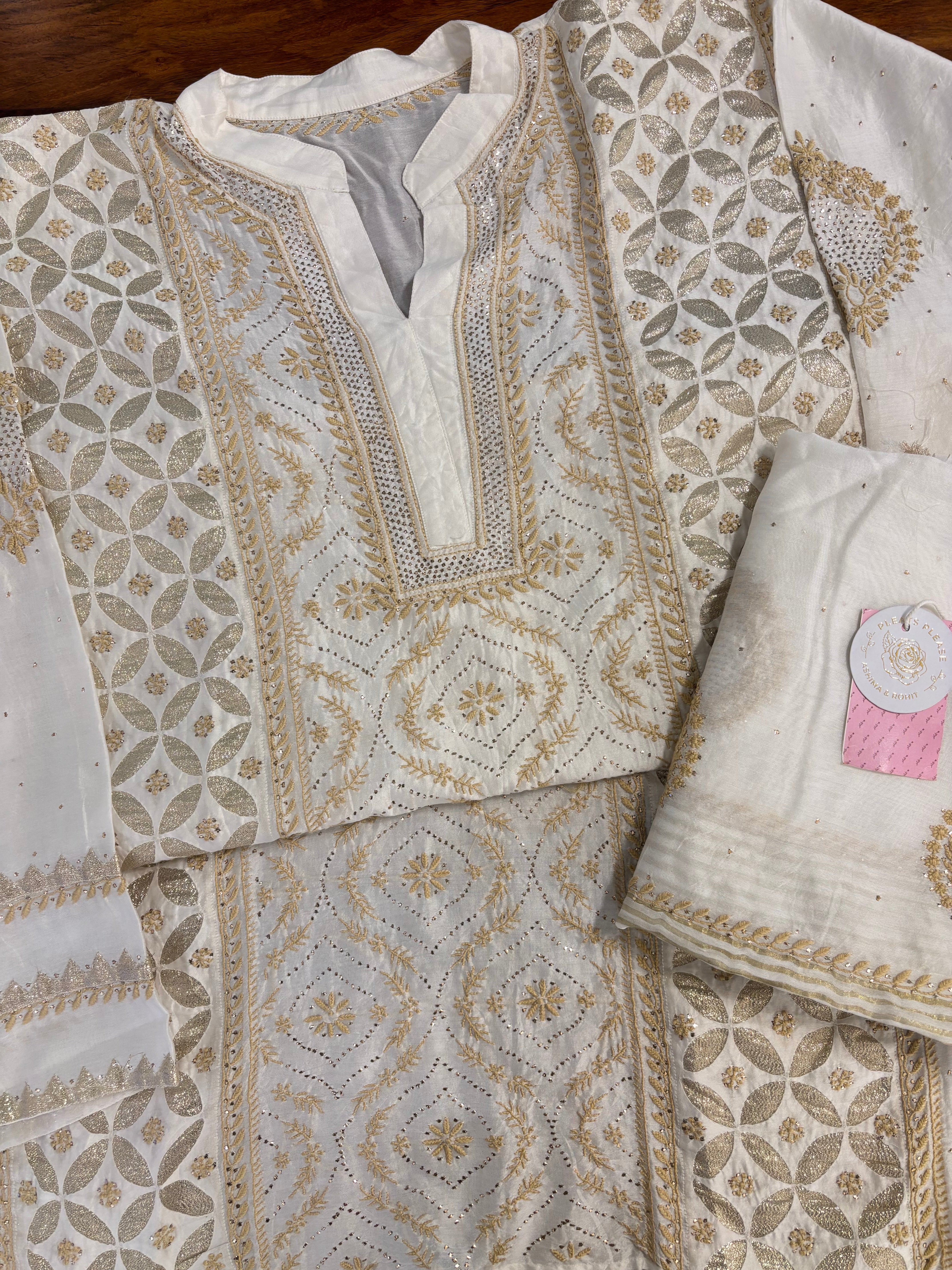 Dyeable Chanderi Chikankari Mukaish Kurta & Dupatta - Pleats PleaseChikankari