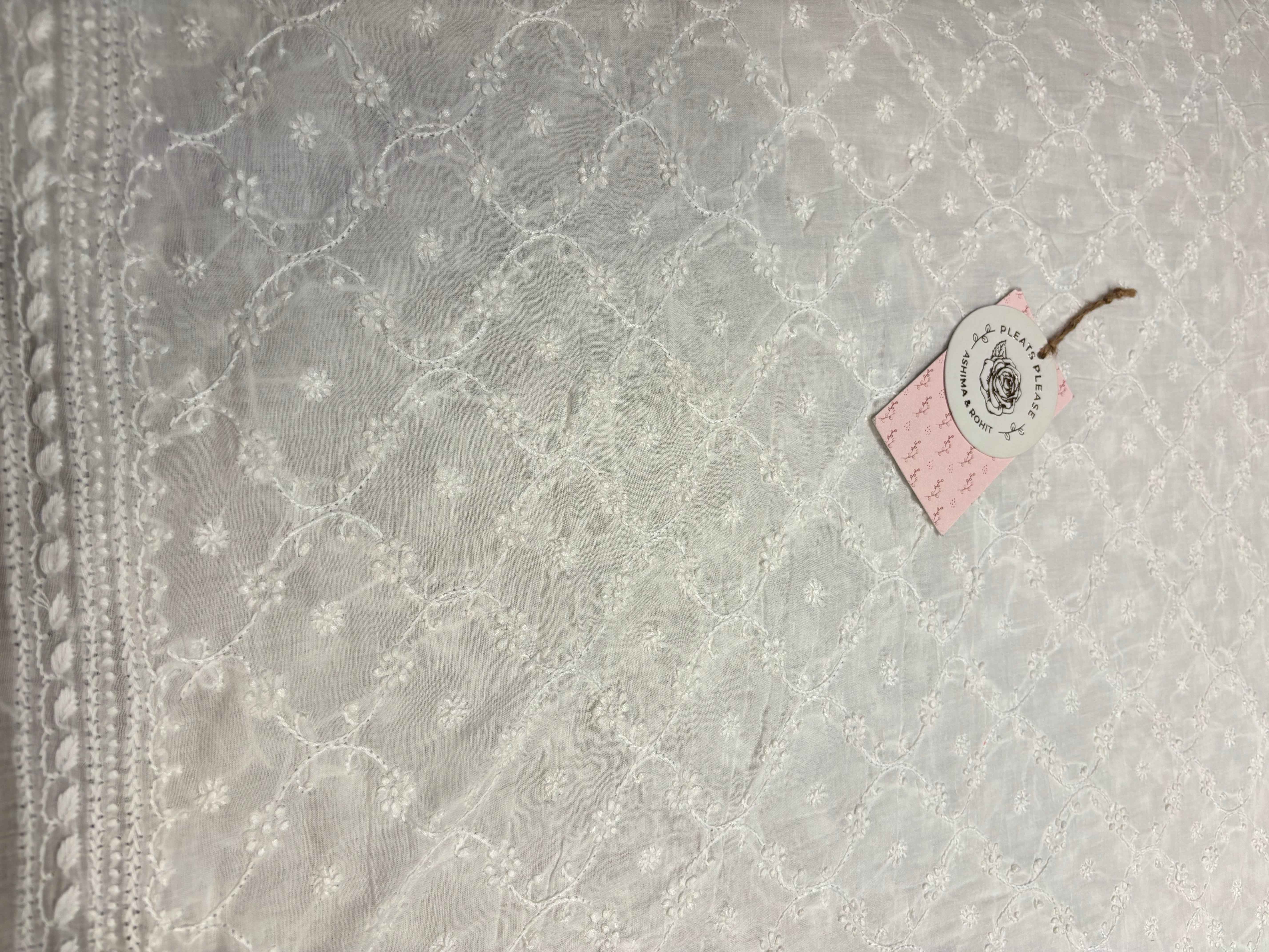 White Mul Chikankari Men’s Kurta - Pleats PleaseChikankari