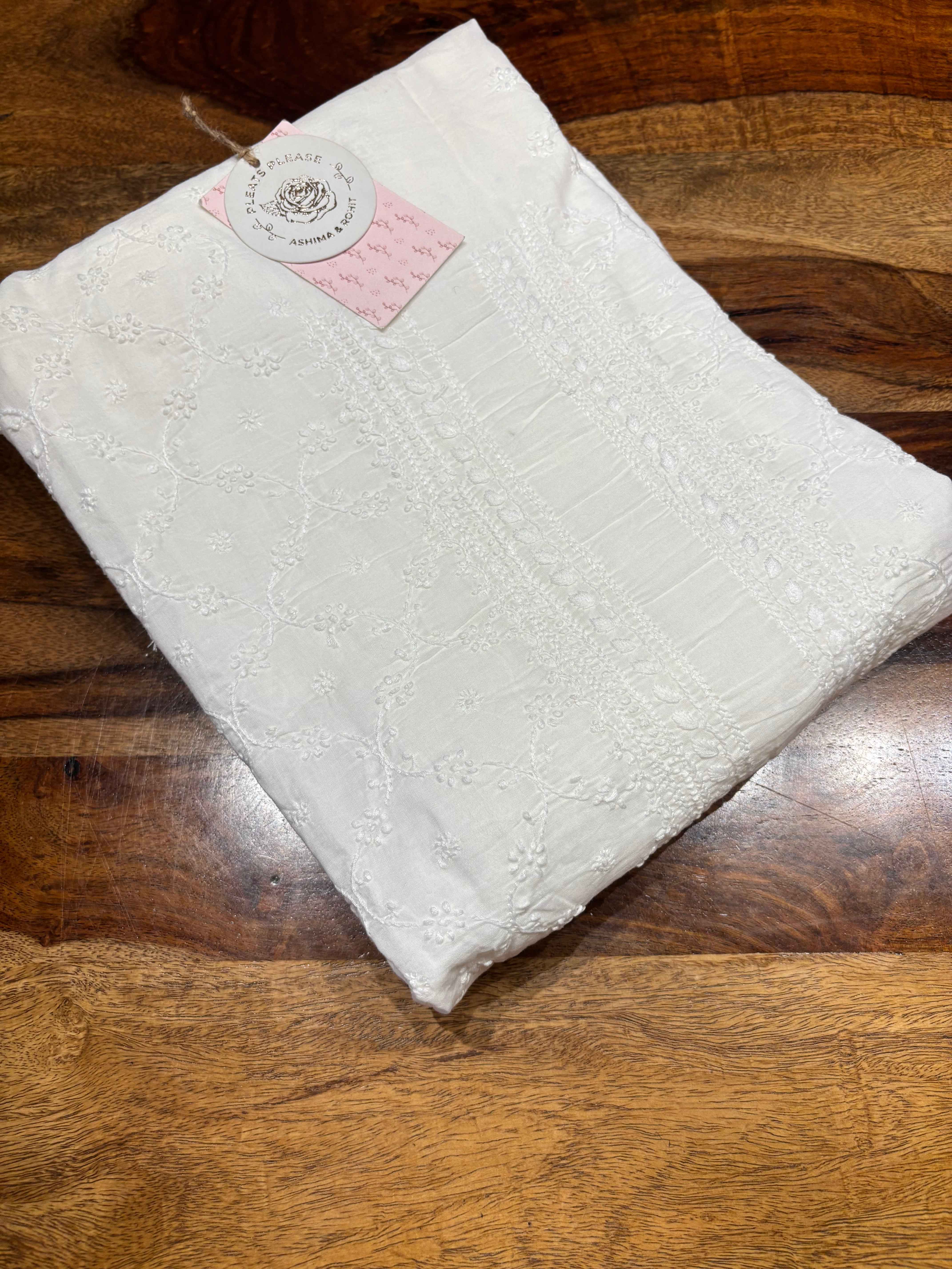 White Mul Chikankari Men’s Kurta - Pleats PleaseChikankari