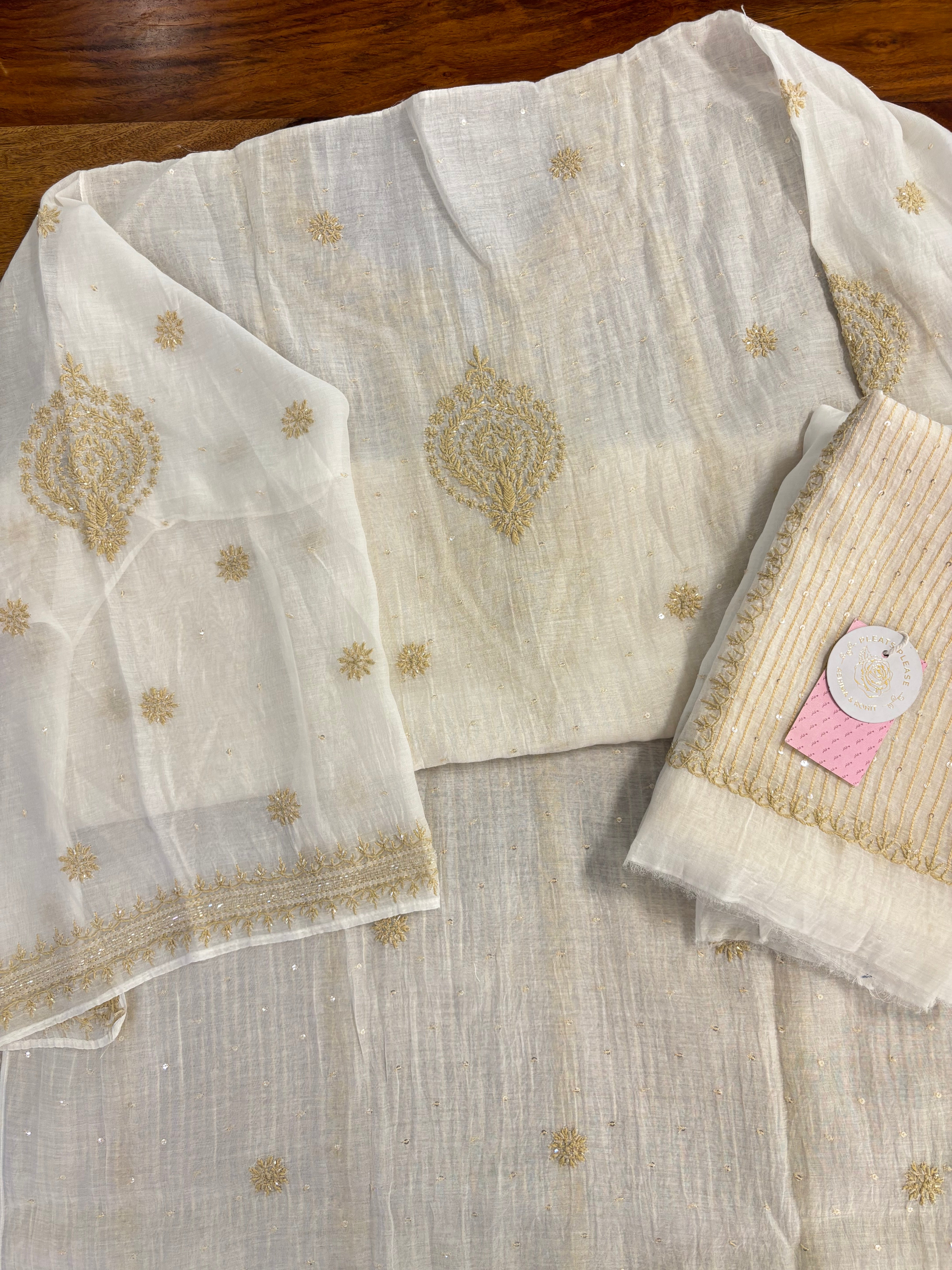 Dyeable Chanderi Mul Chikankari Kurta & Dupatta - Pleats PleaseChikankari