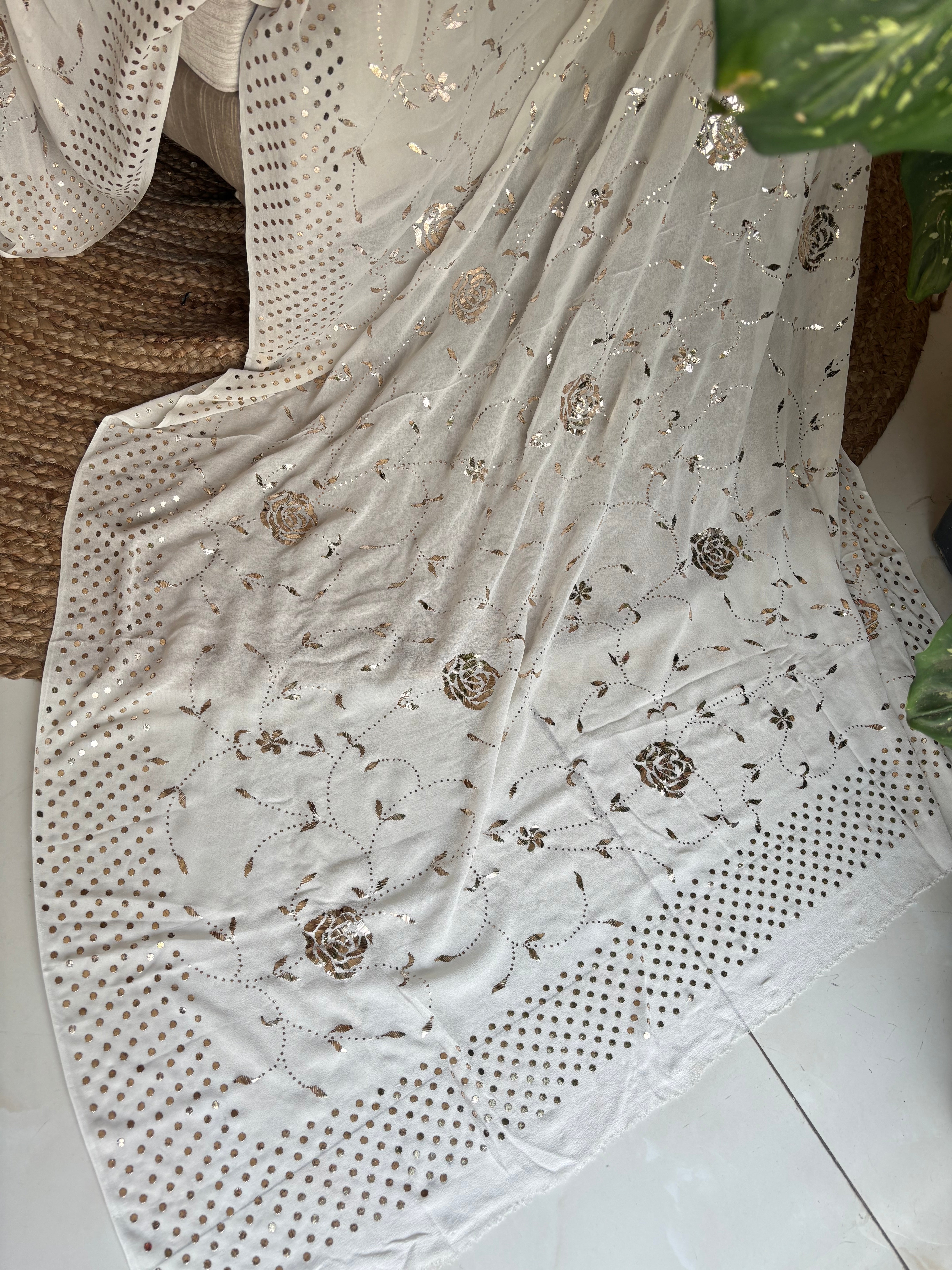 Dyeable Pure and Premium Georgette Mukaish Saree and Blouse