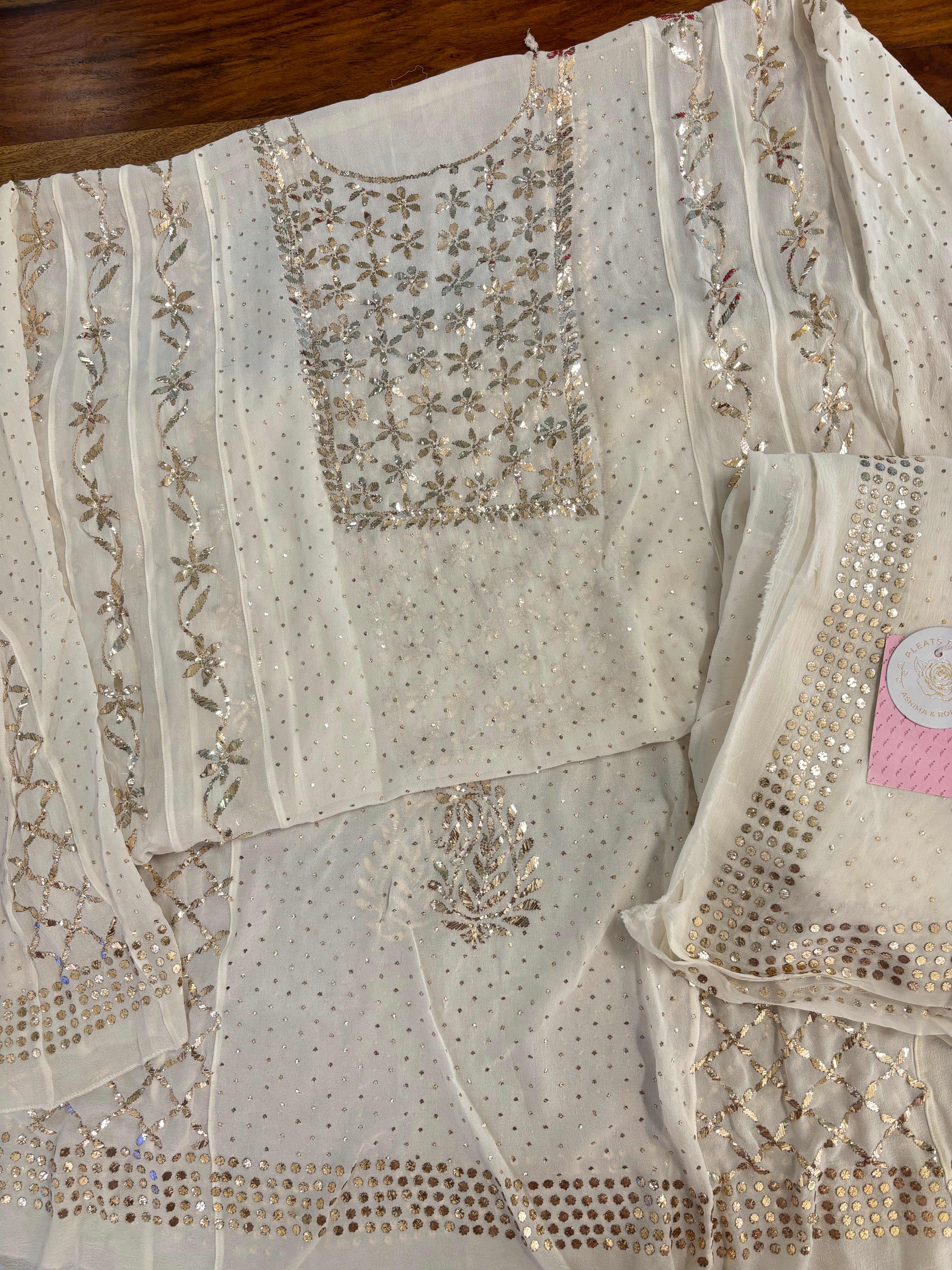 Dyeable Pure & Premium Georgette Mukaish Jhola & Dupatta Set - Pleats PleaseChikankari