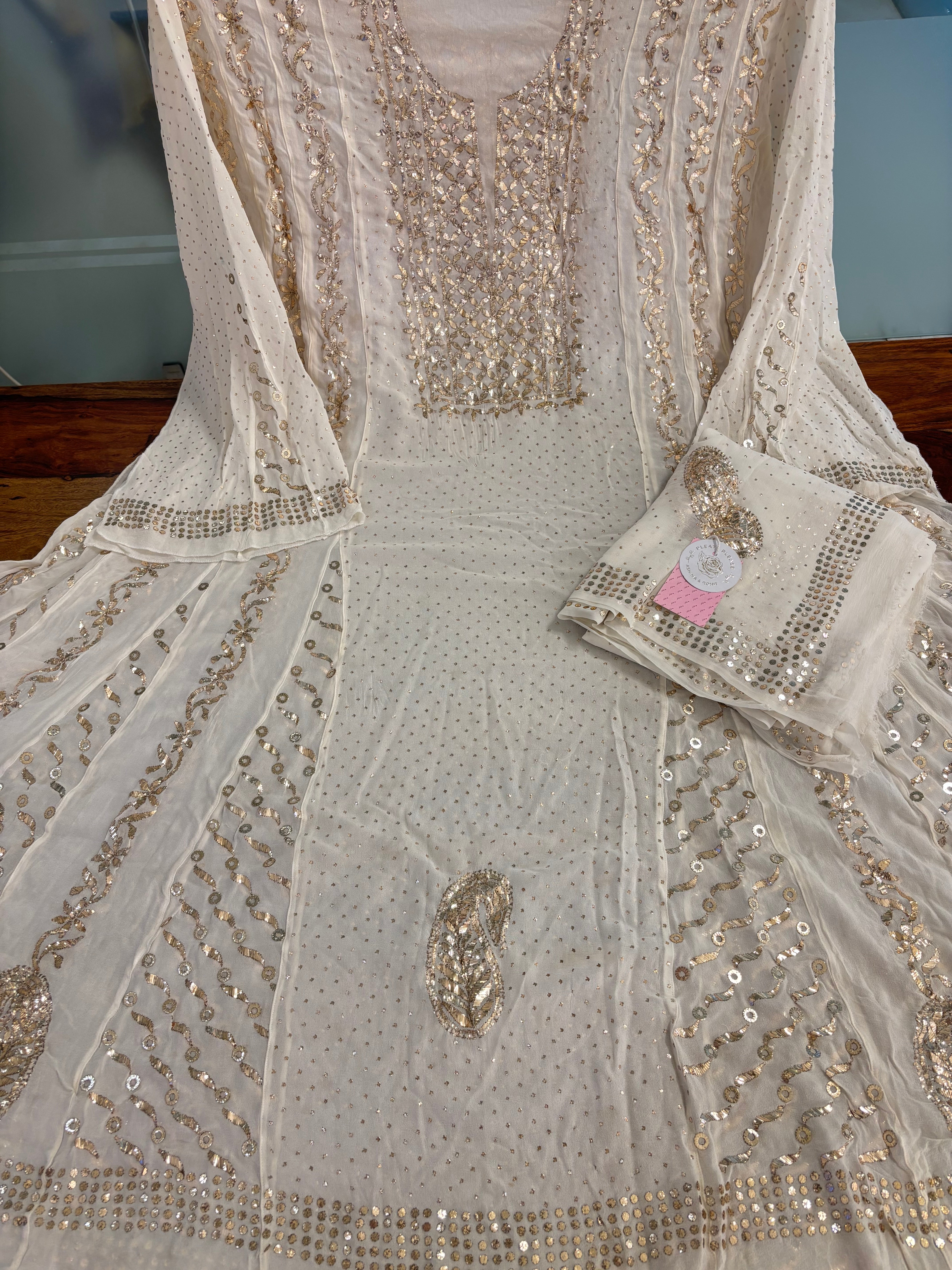 Dyeable Pure & Premium Georgette Mukaish Jhola & Dupatta Set - Pleats PleaseChikankari