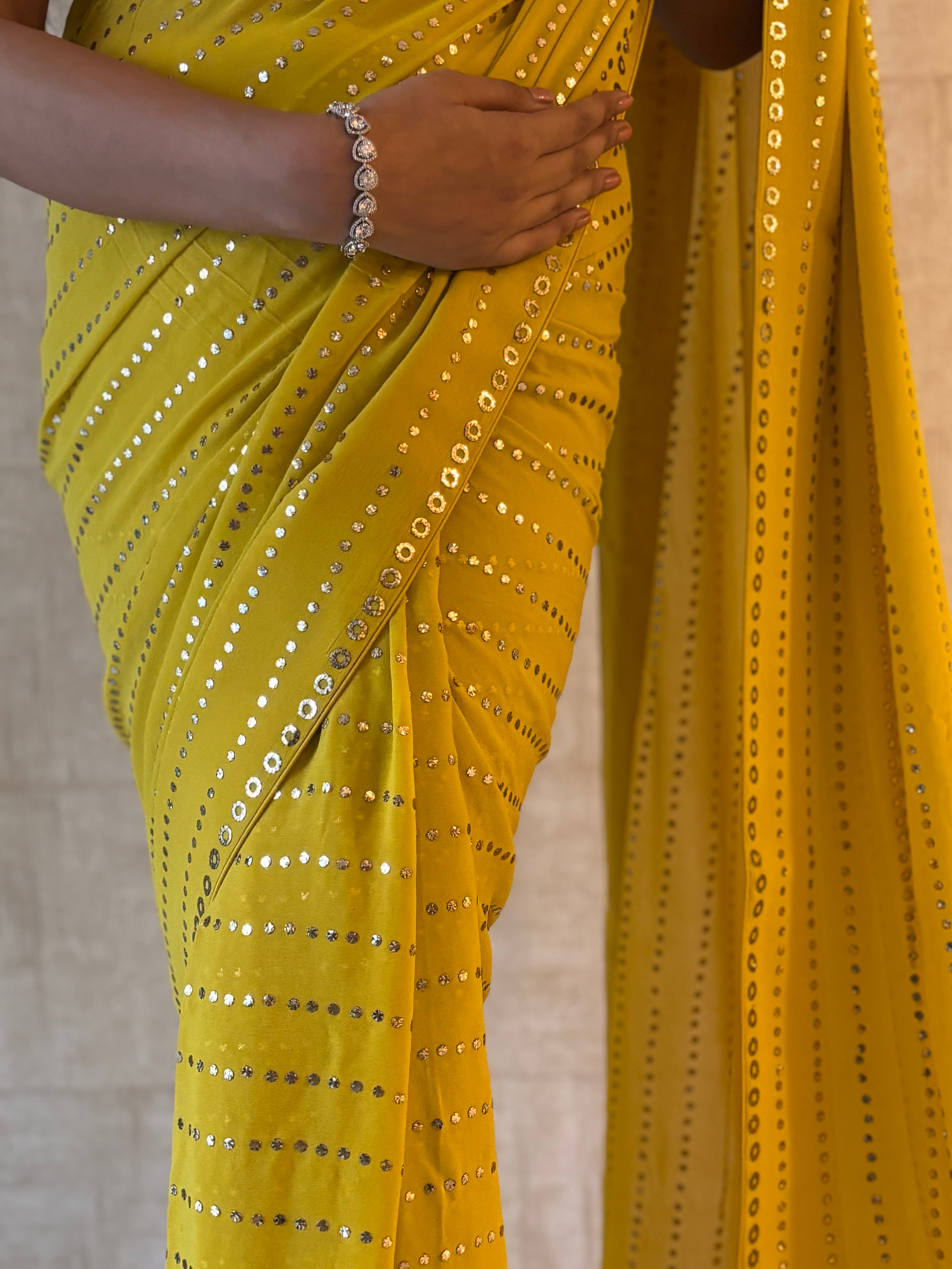 Dhaani Green Pure & Premium Georgette Mukaish Saree & Blouse