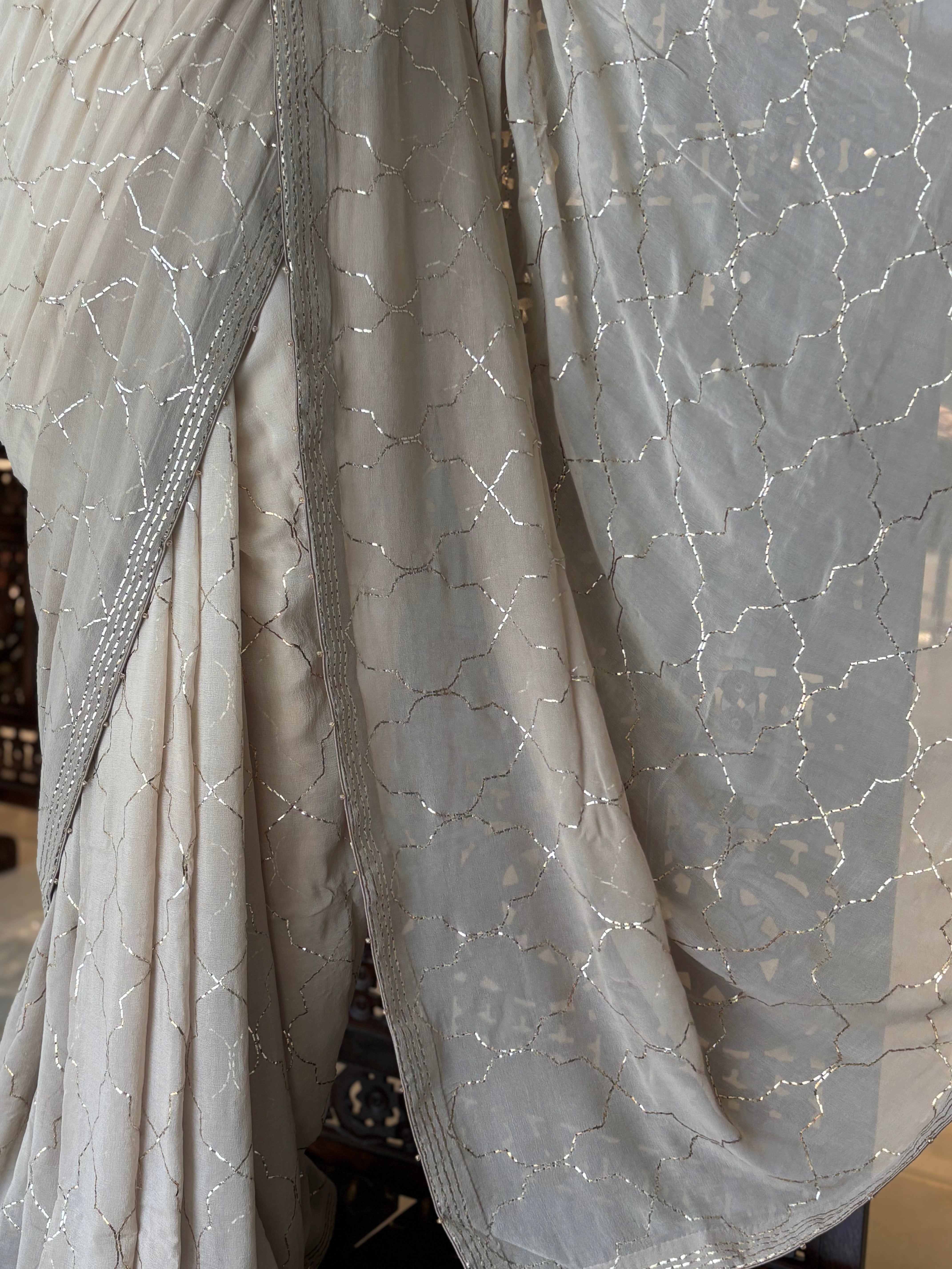 Hazelnut Brown Ombre Pure and Premium Georgette Mukaish Saree