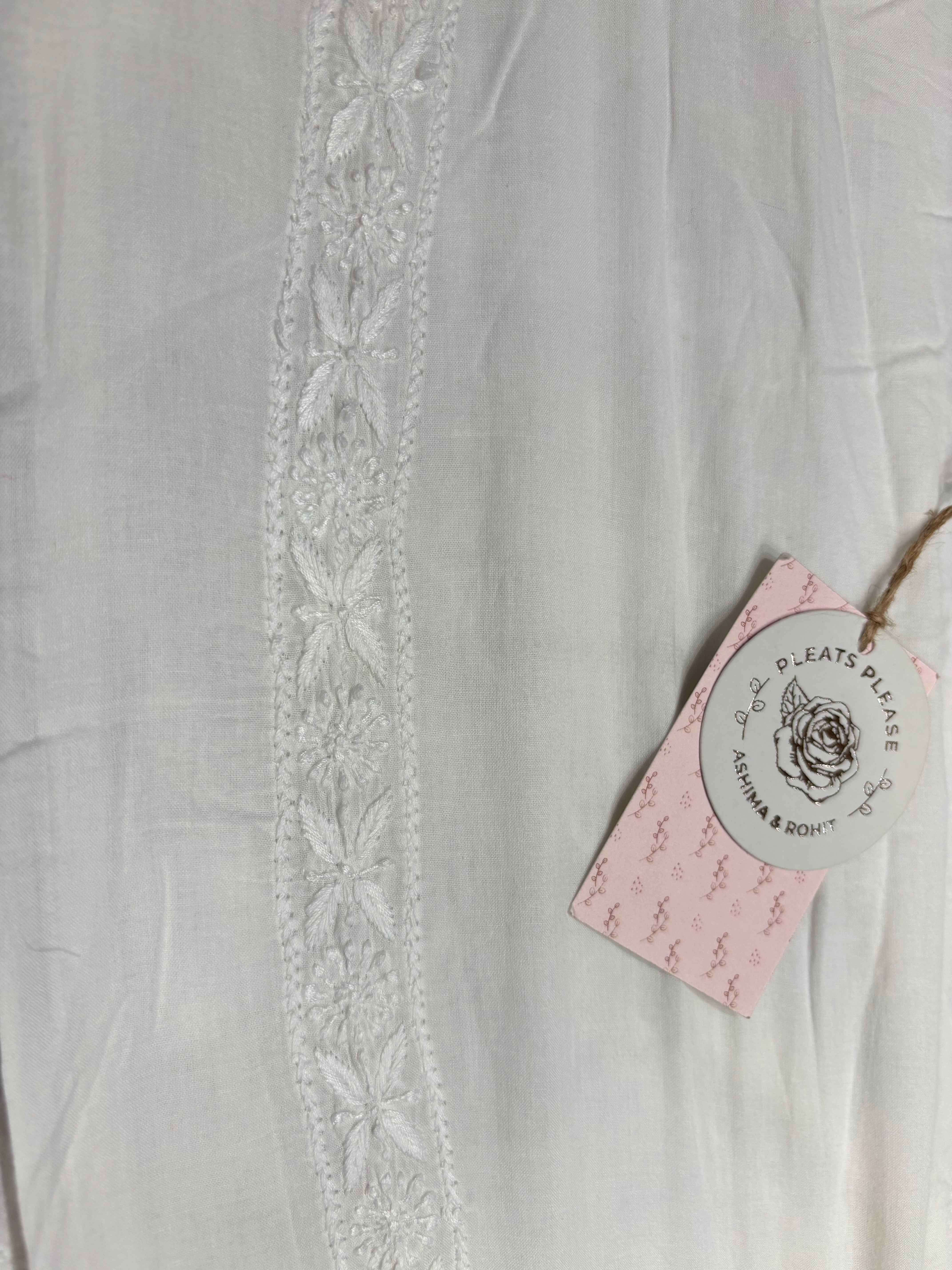 White Mul Chikankari Men’s Kurta - Pleats PleaseChikankari