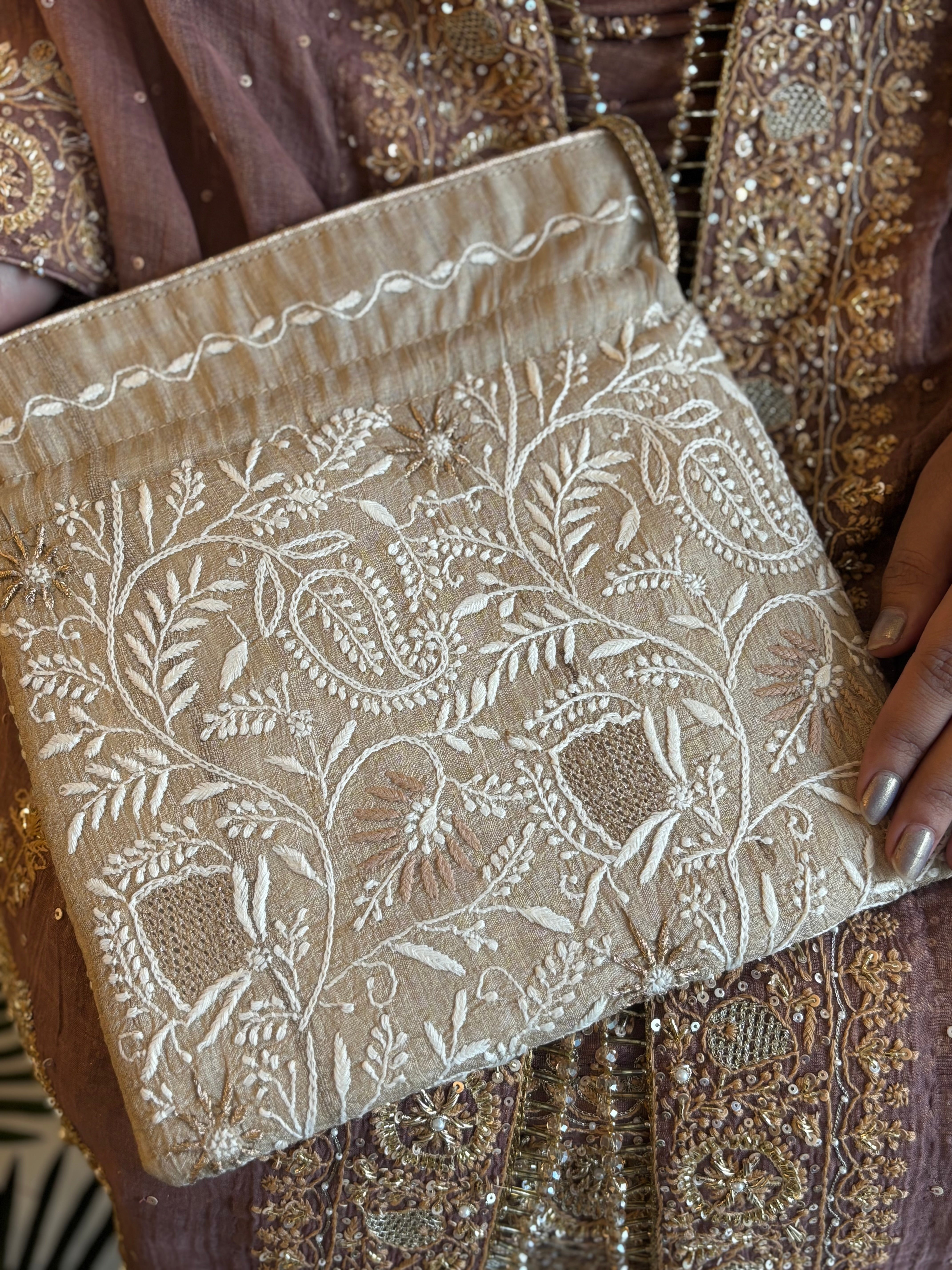 Beige Chikankari Potli