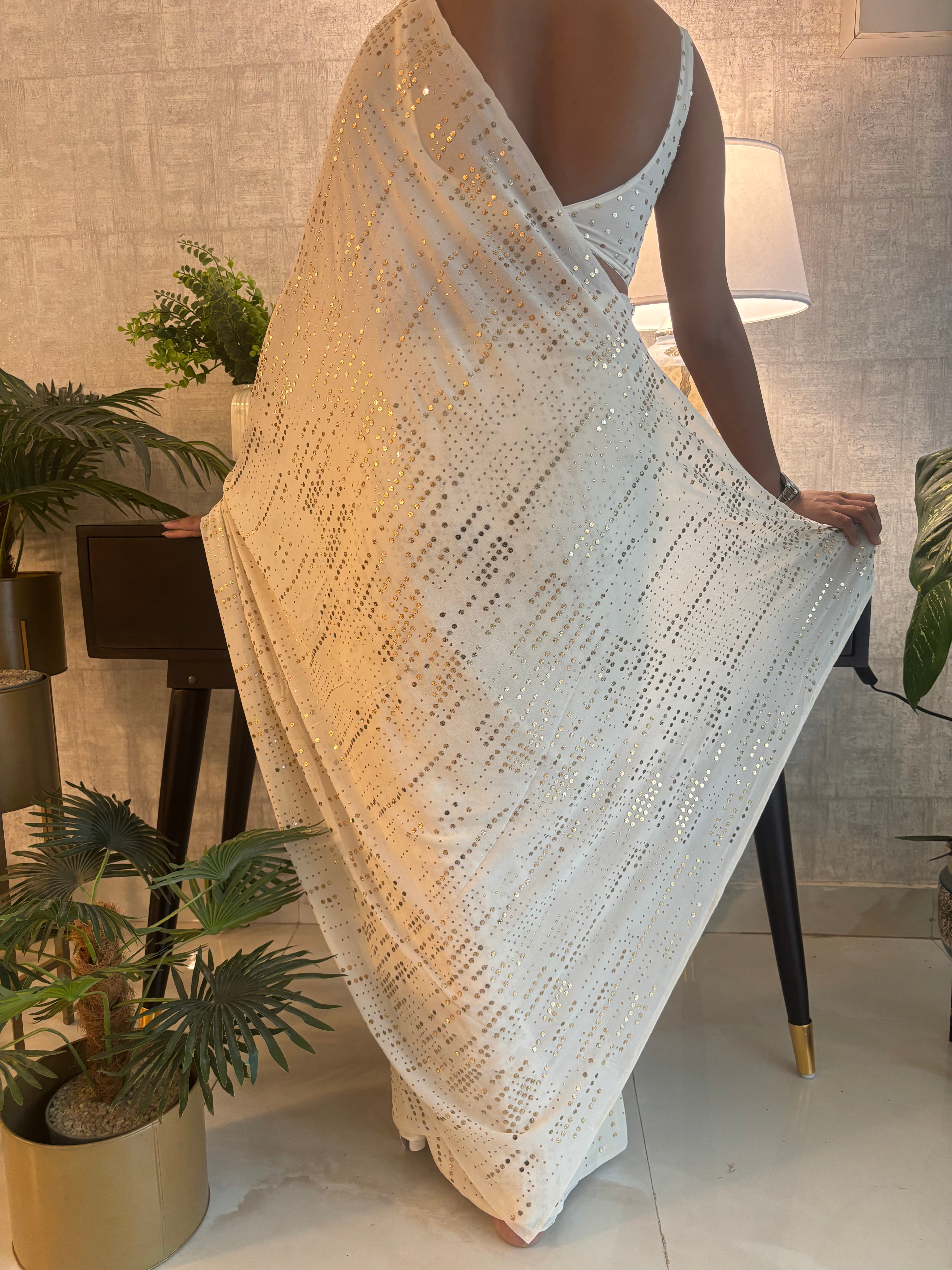 Dyeable Pure and Premium Georgette Mukaish Saree