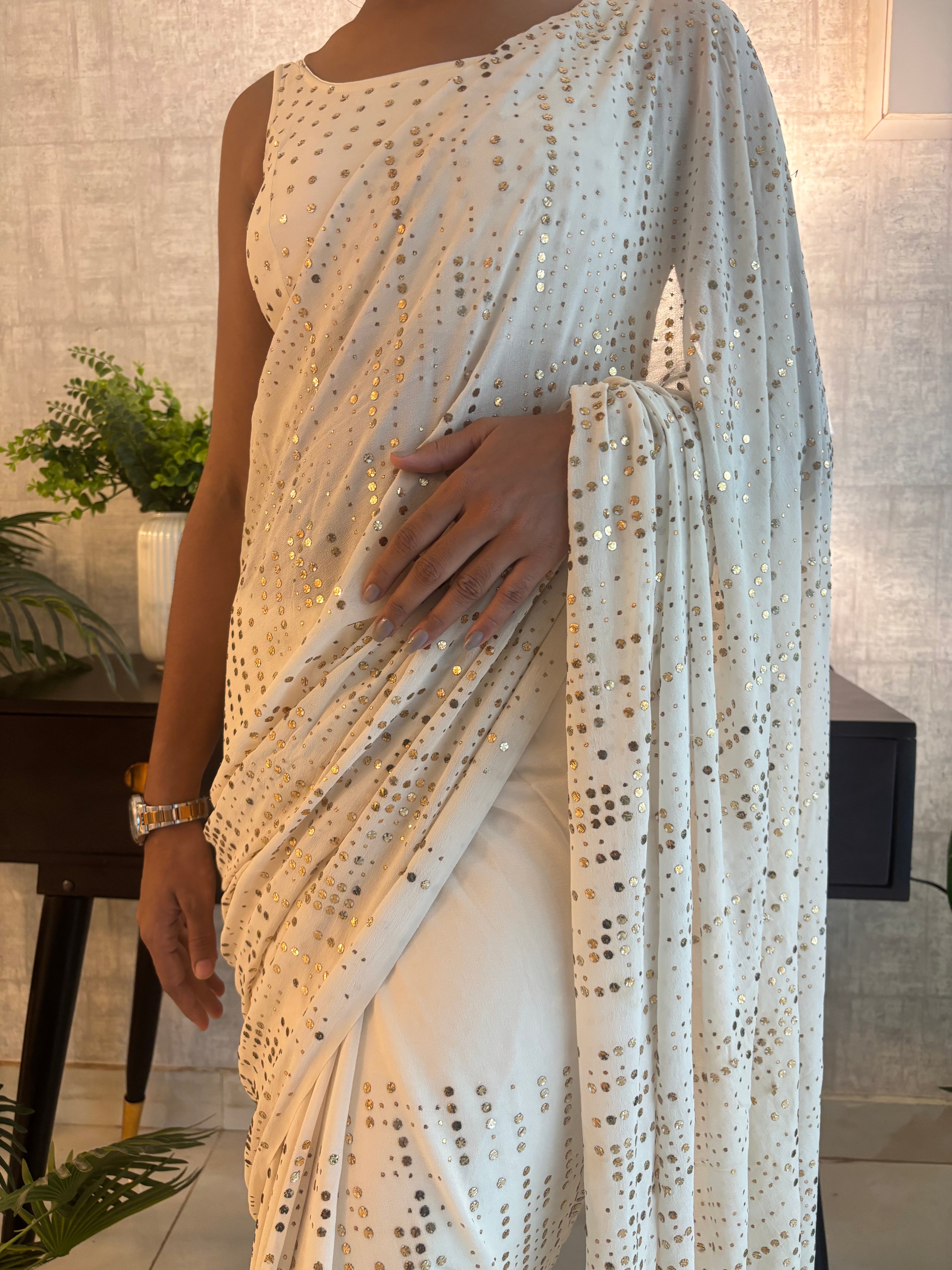 Dyeable Pure and Premium Georgette Mukaish Saree