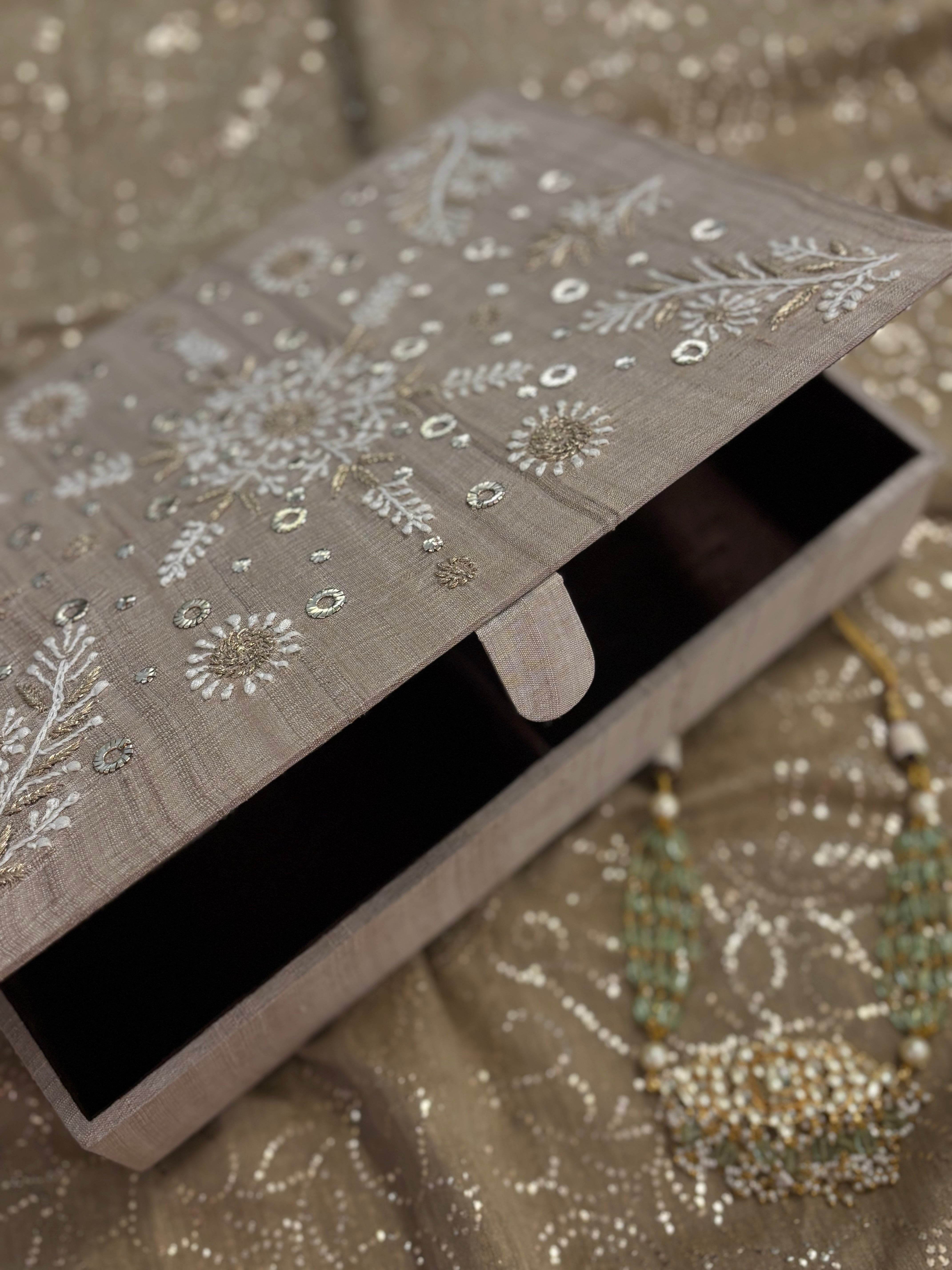 Natural Silk Chikankari Box