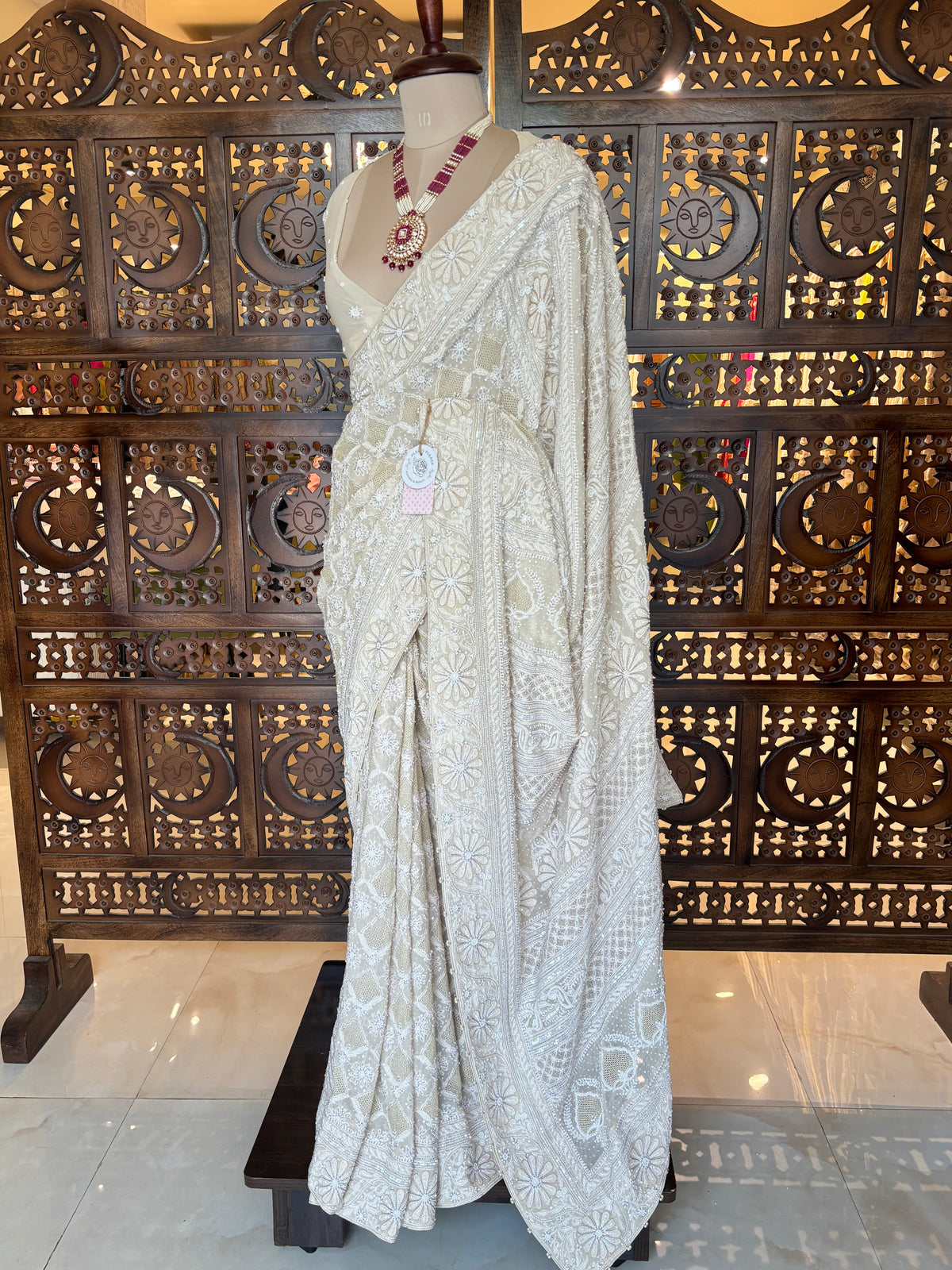 Dyeable Pure & Premium Georgette Kasab Jaal Chikankari Saree