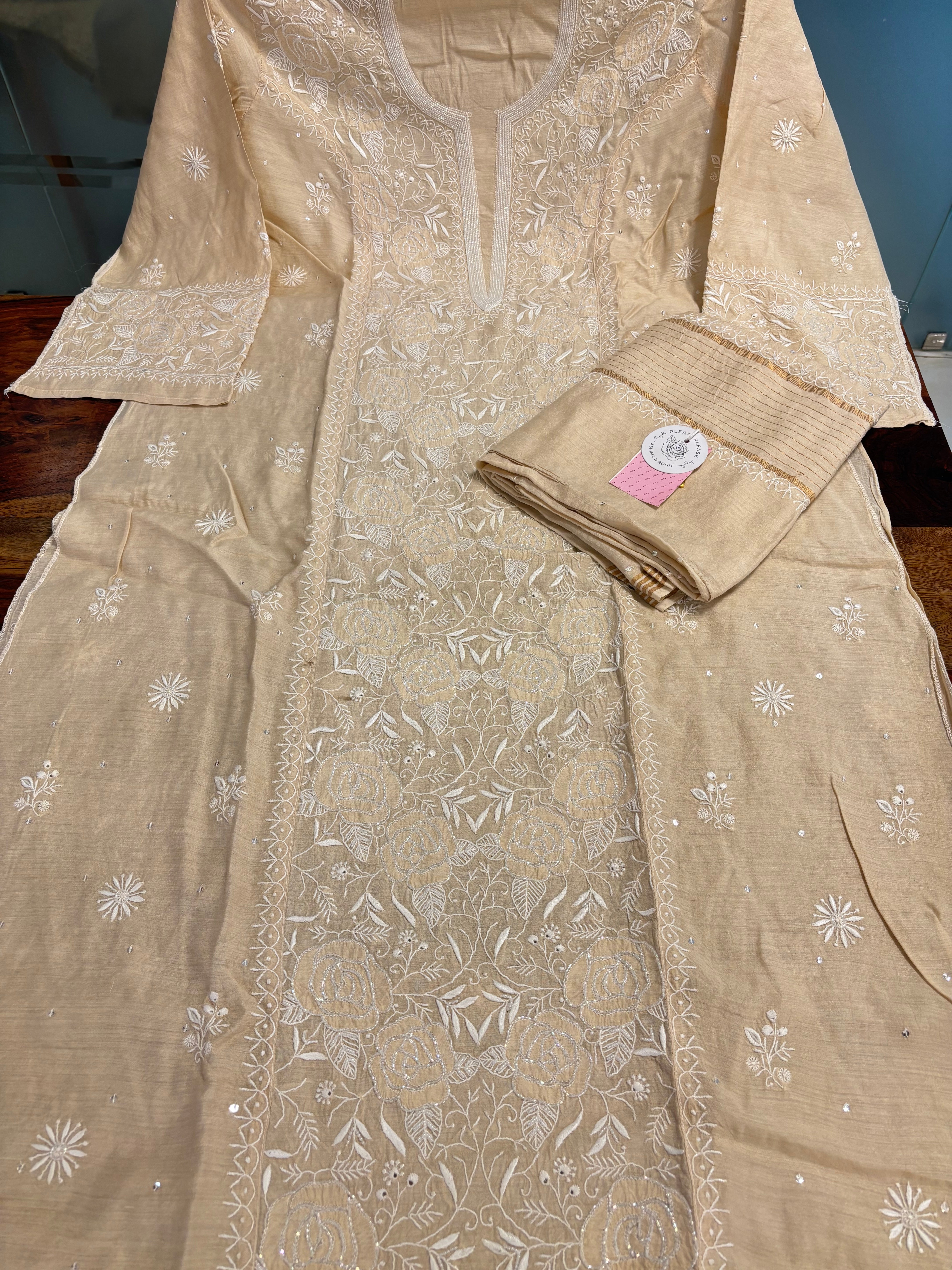 Dyeable Monga Silk Chikankari Kurta & Dupatta - Pleats PleaseChikankari