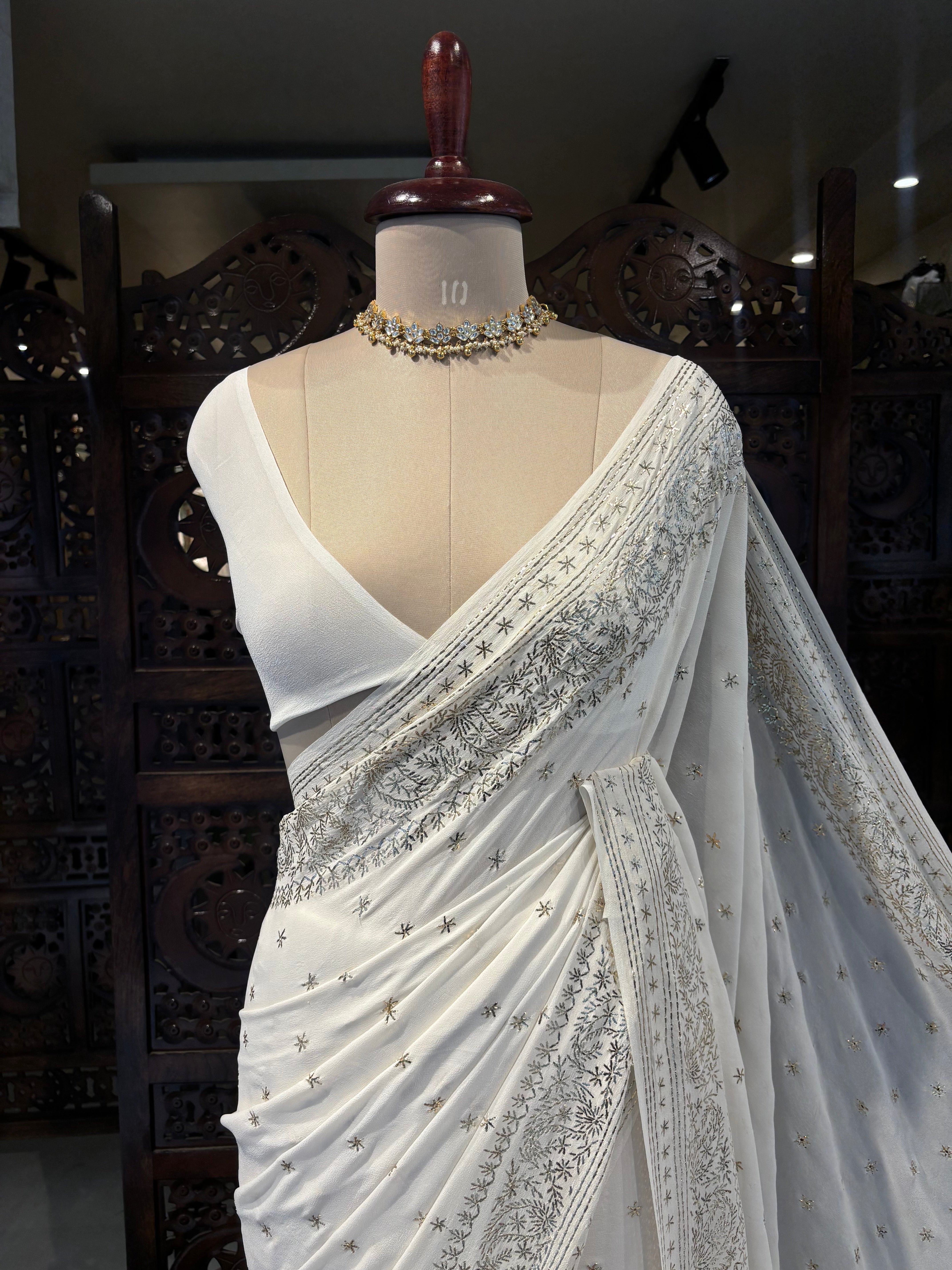 Dyeable Pure & Premium Georgette Mukaish Saree