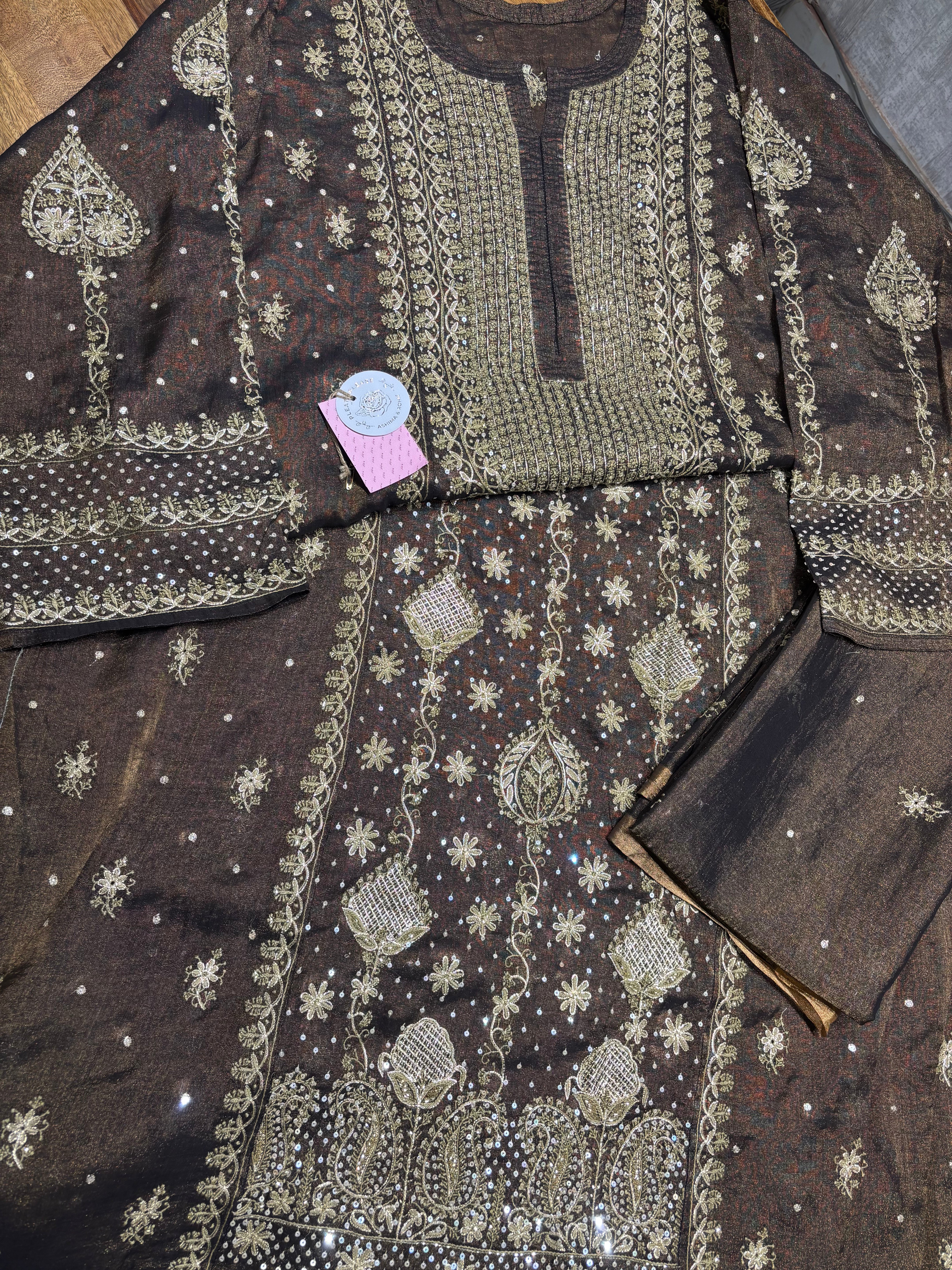 Coca Cola Chikankari Kurta & Dupatta – Elegant Brown Tissue Ensemble - Pleats PleaseChikankari