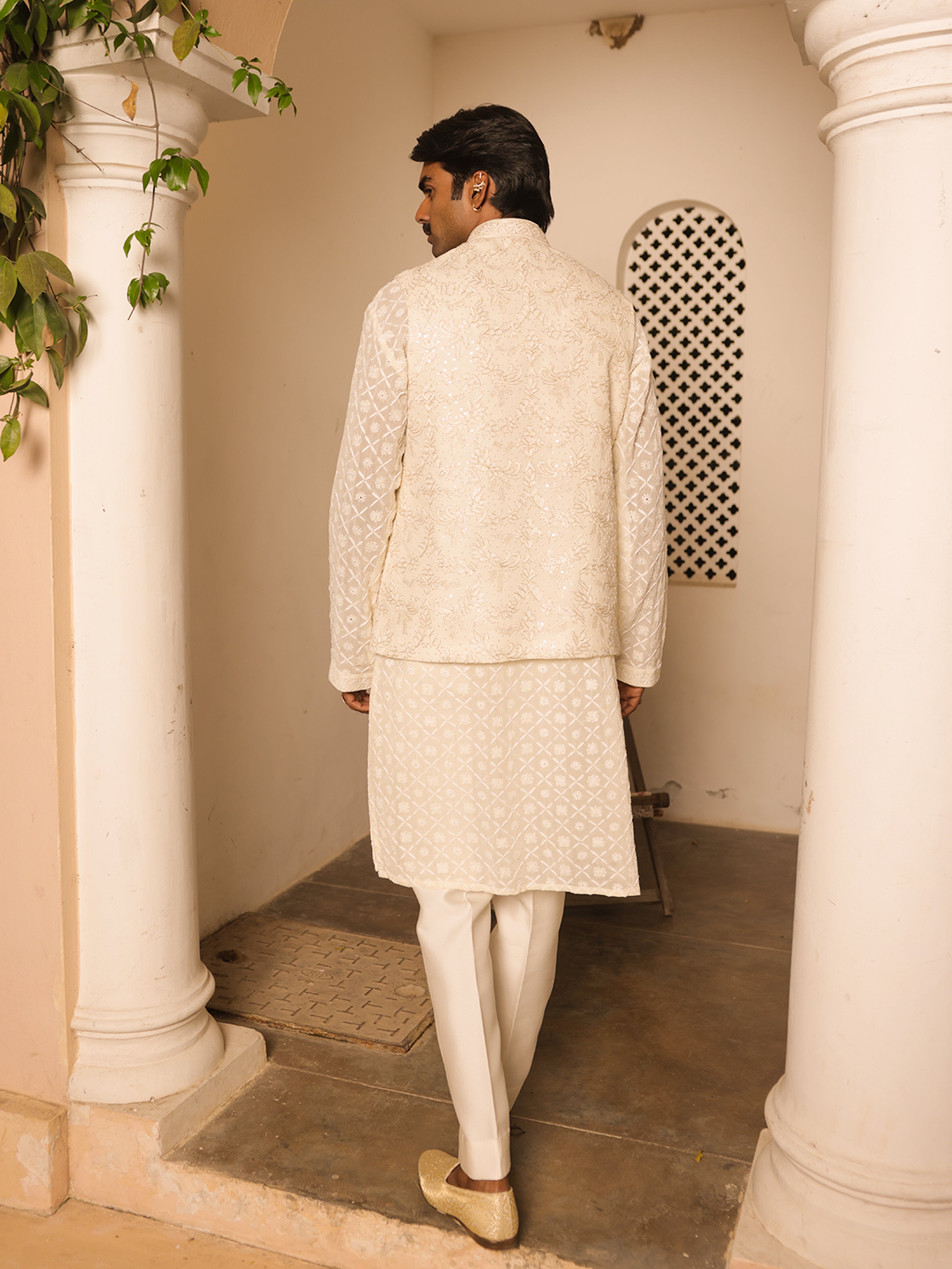 Ivory Pure & Premium Chikankari Sadari , Kurta Set