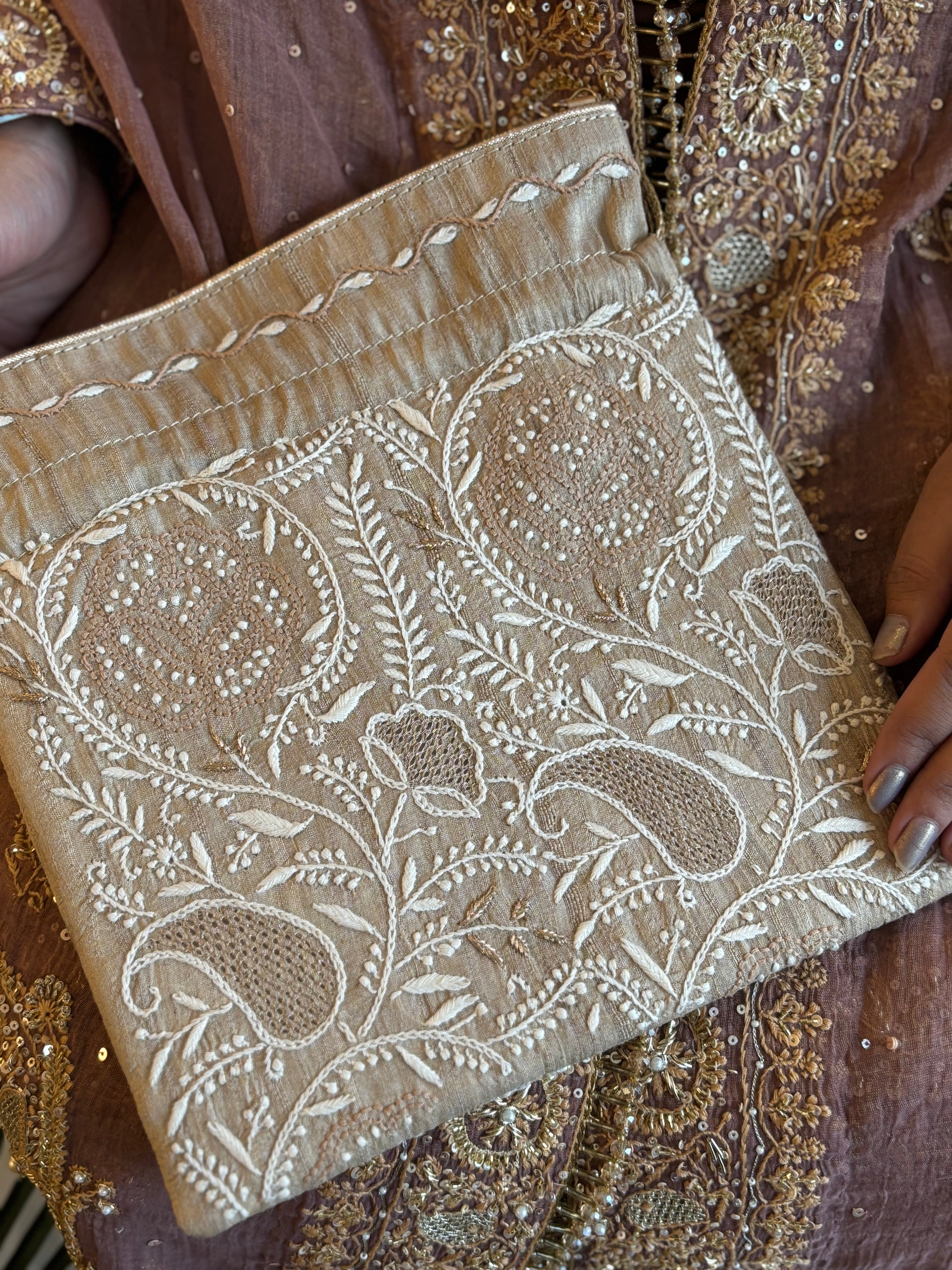 Beige Chikankari Potli
