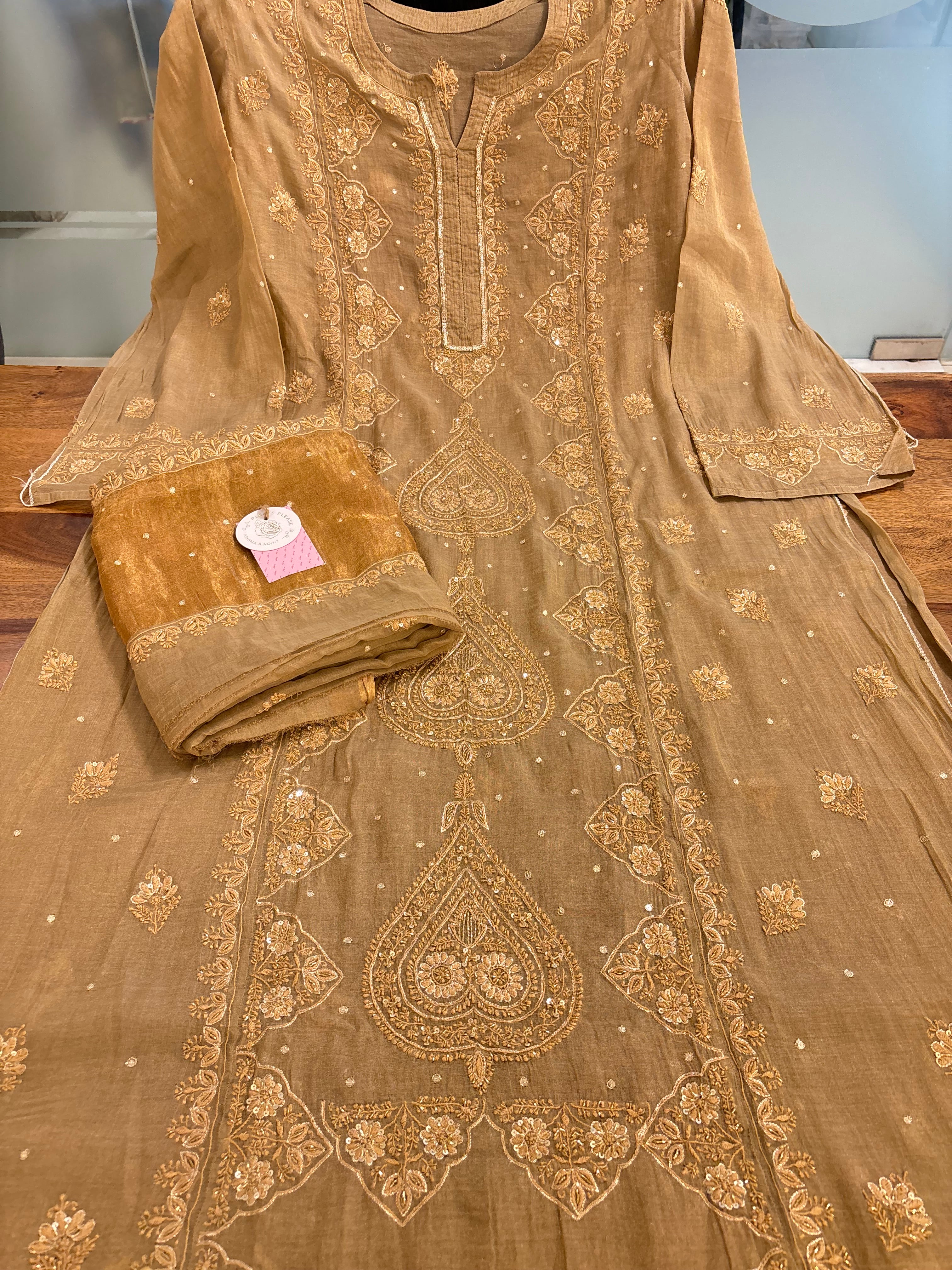 Sandrift Pure & Premium Tissue Chikankari Kurta & Dupatta
