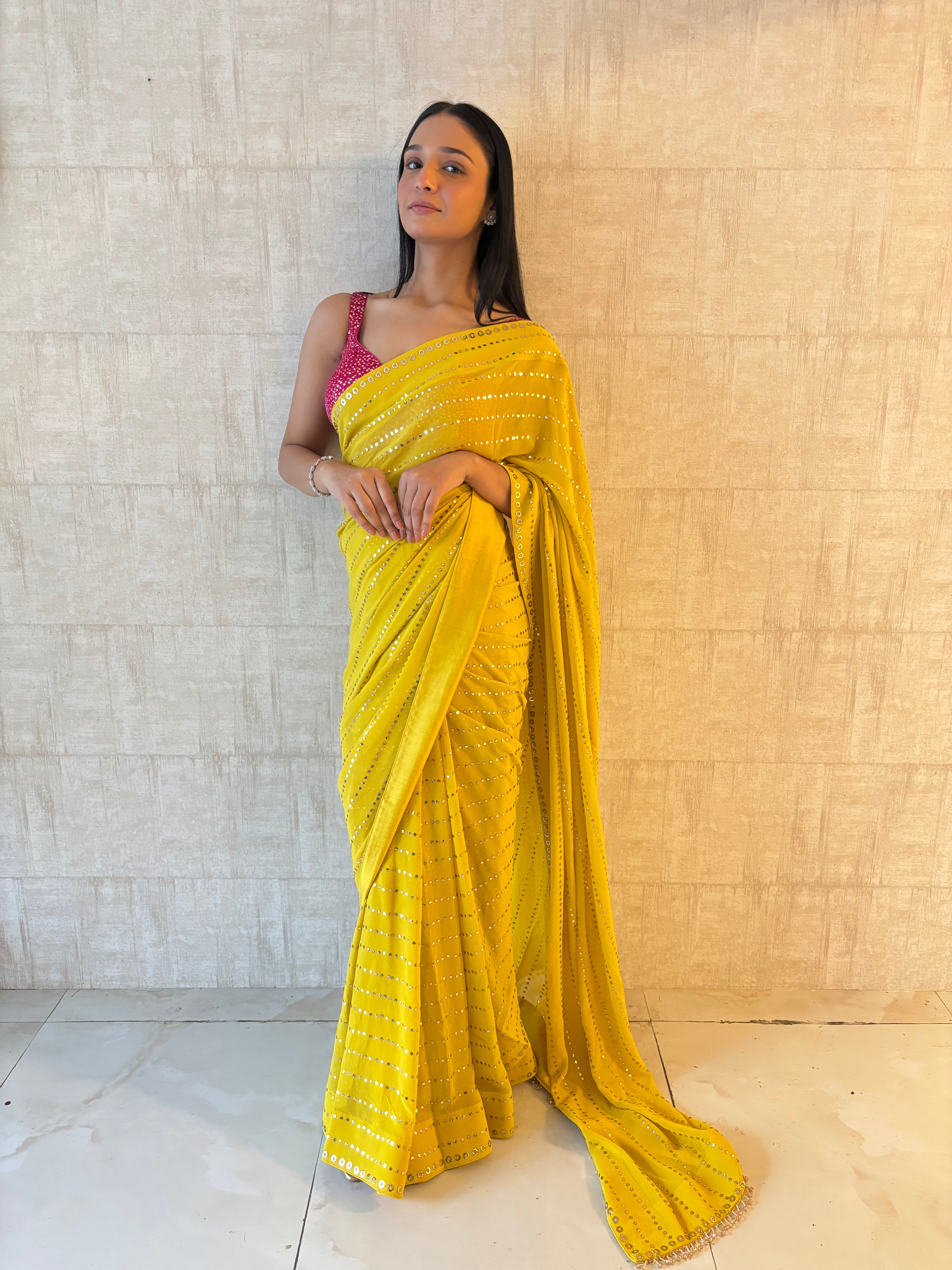 Dhaani Green Pure & Premium Georgette Mukaish Saree & Blouse