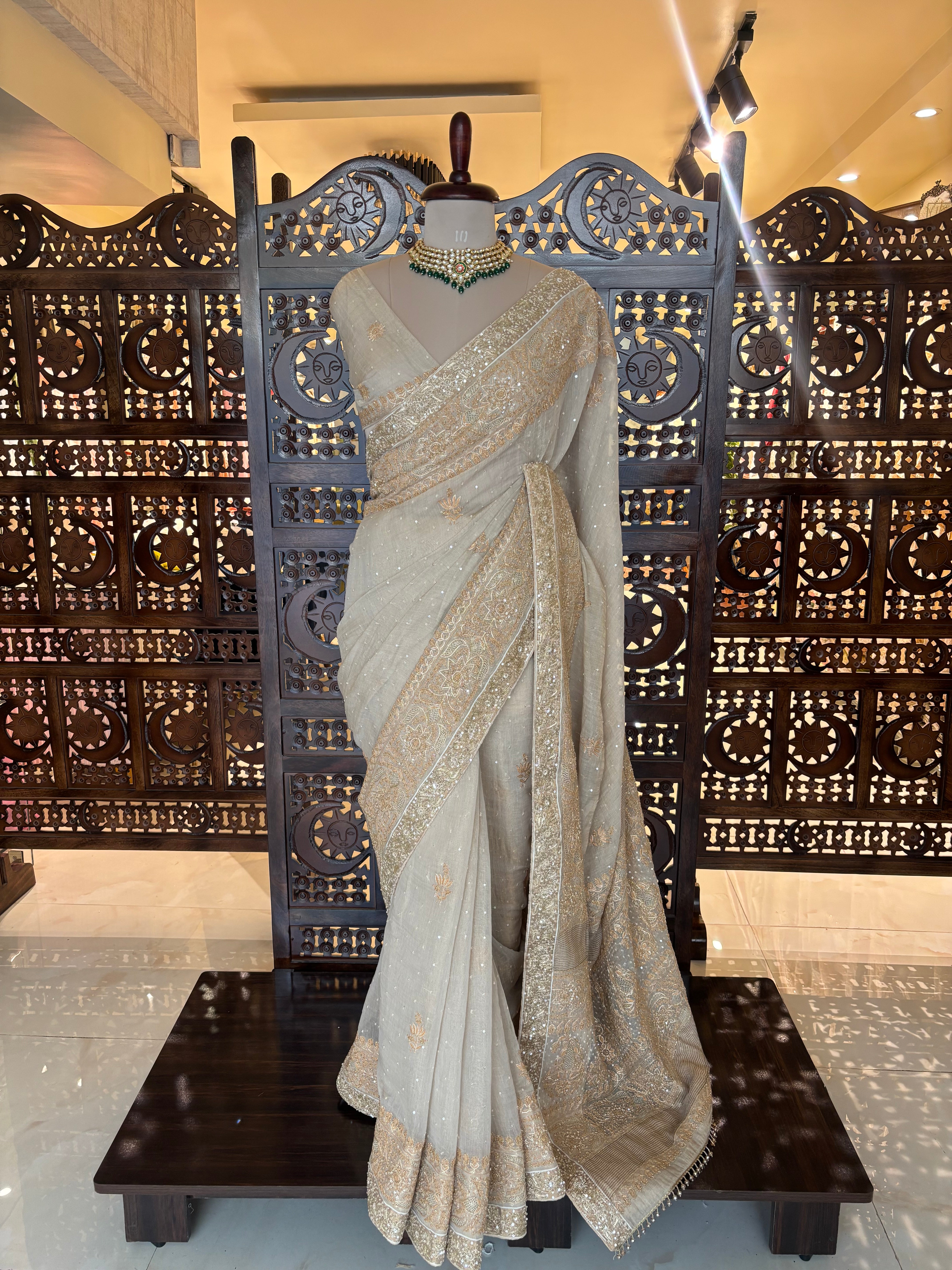 Dyeable Pure & Premium Tissue Chikankari Saree