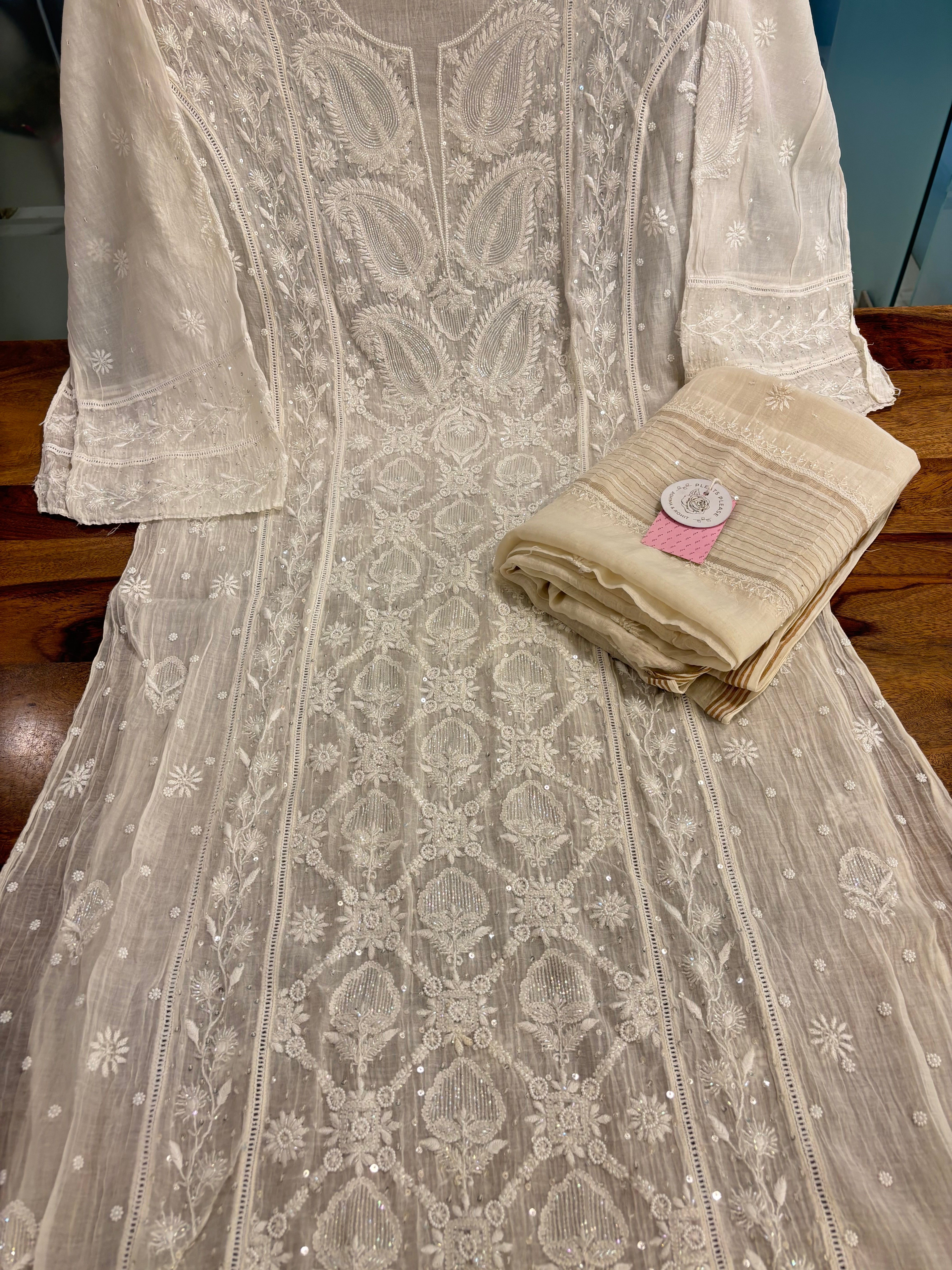Dyeable Chnderi Mul Chikankari Kurta & Dupatta