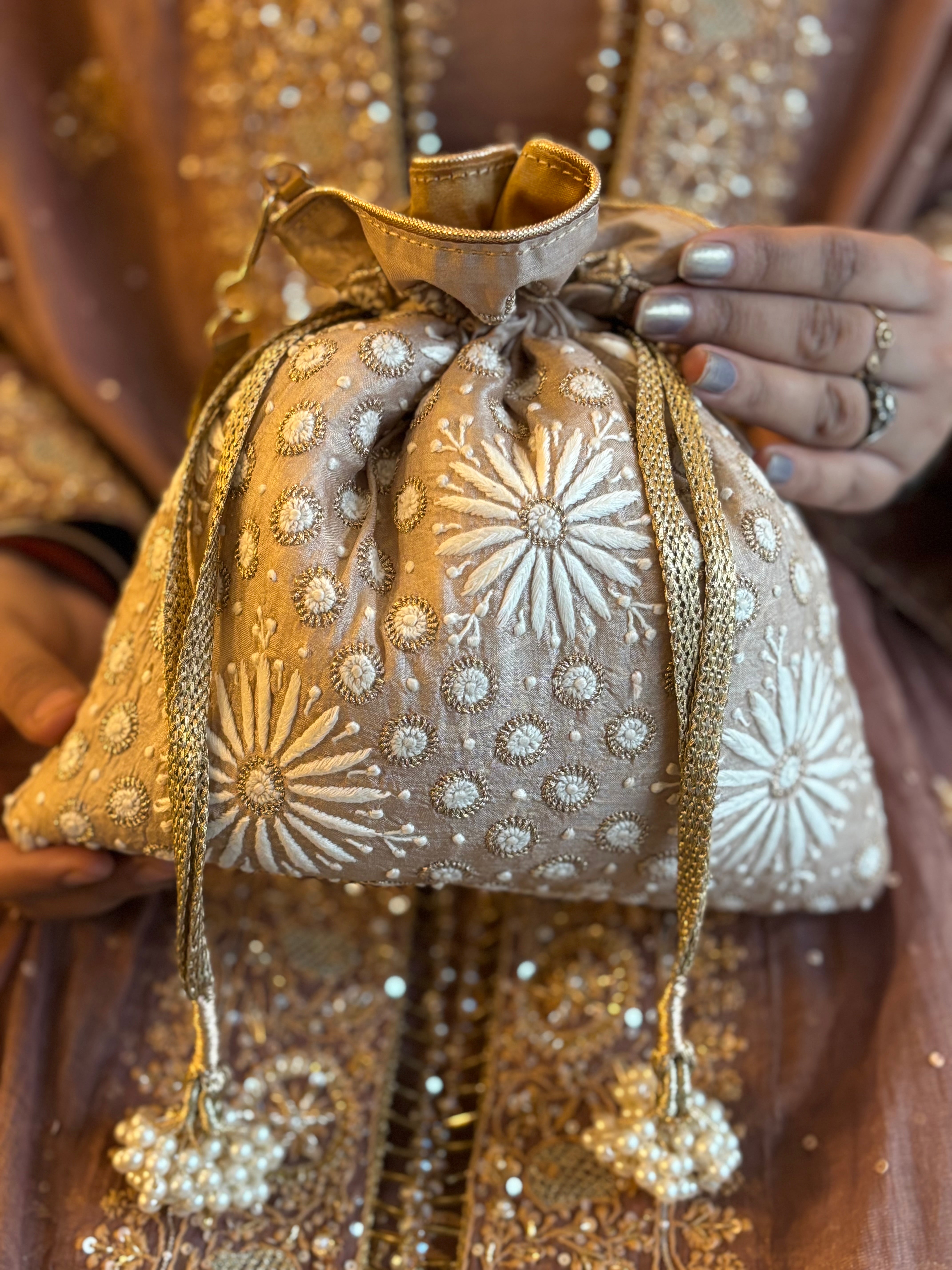 Beige Chikankari Potli