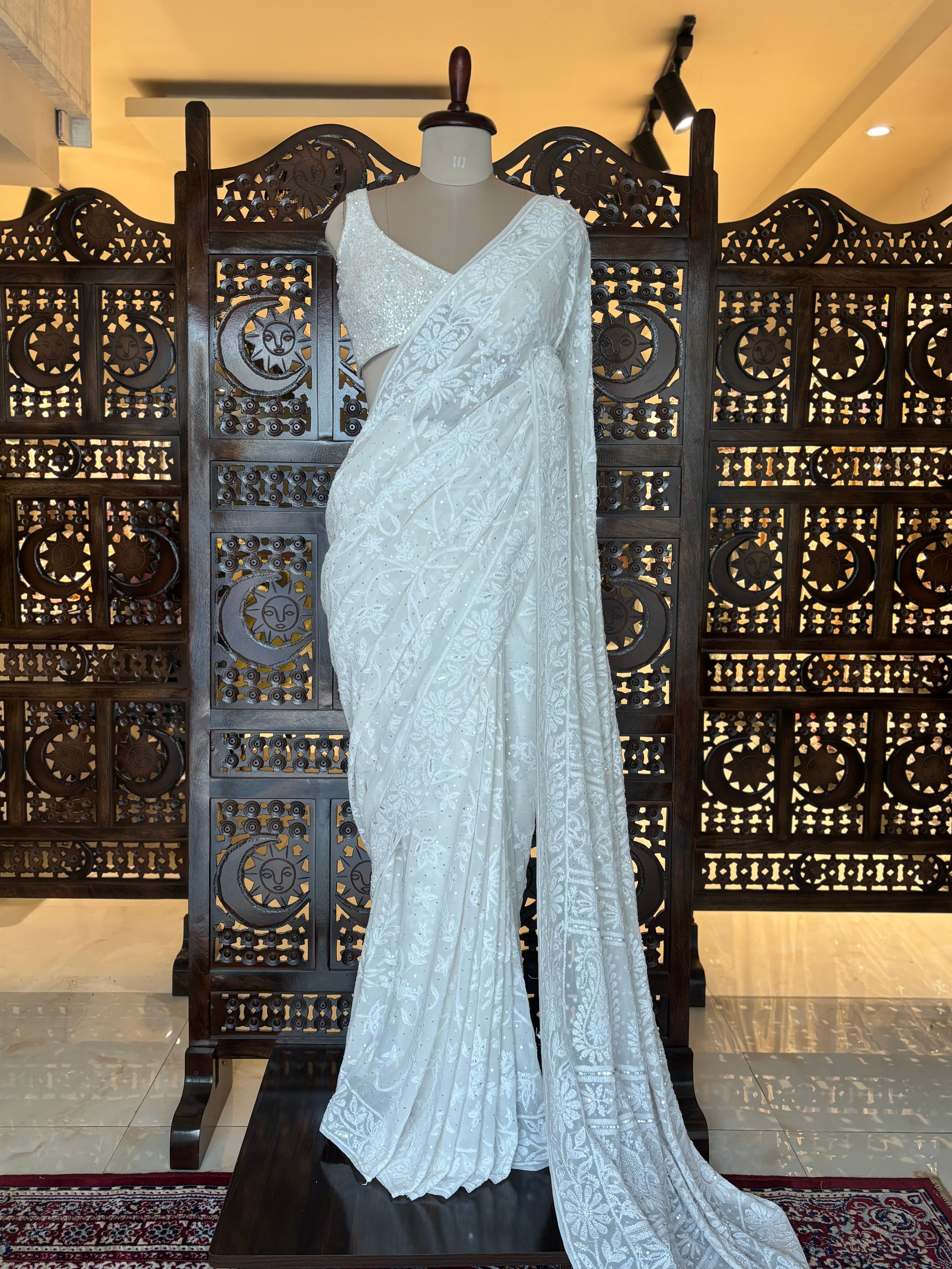 Dyeable Pure & Premium Georgette Chikankari Saree & Blouse - Pleats PleaseChikankari