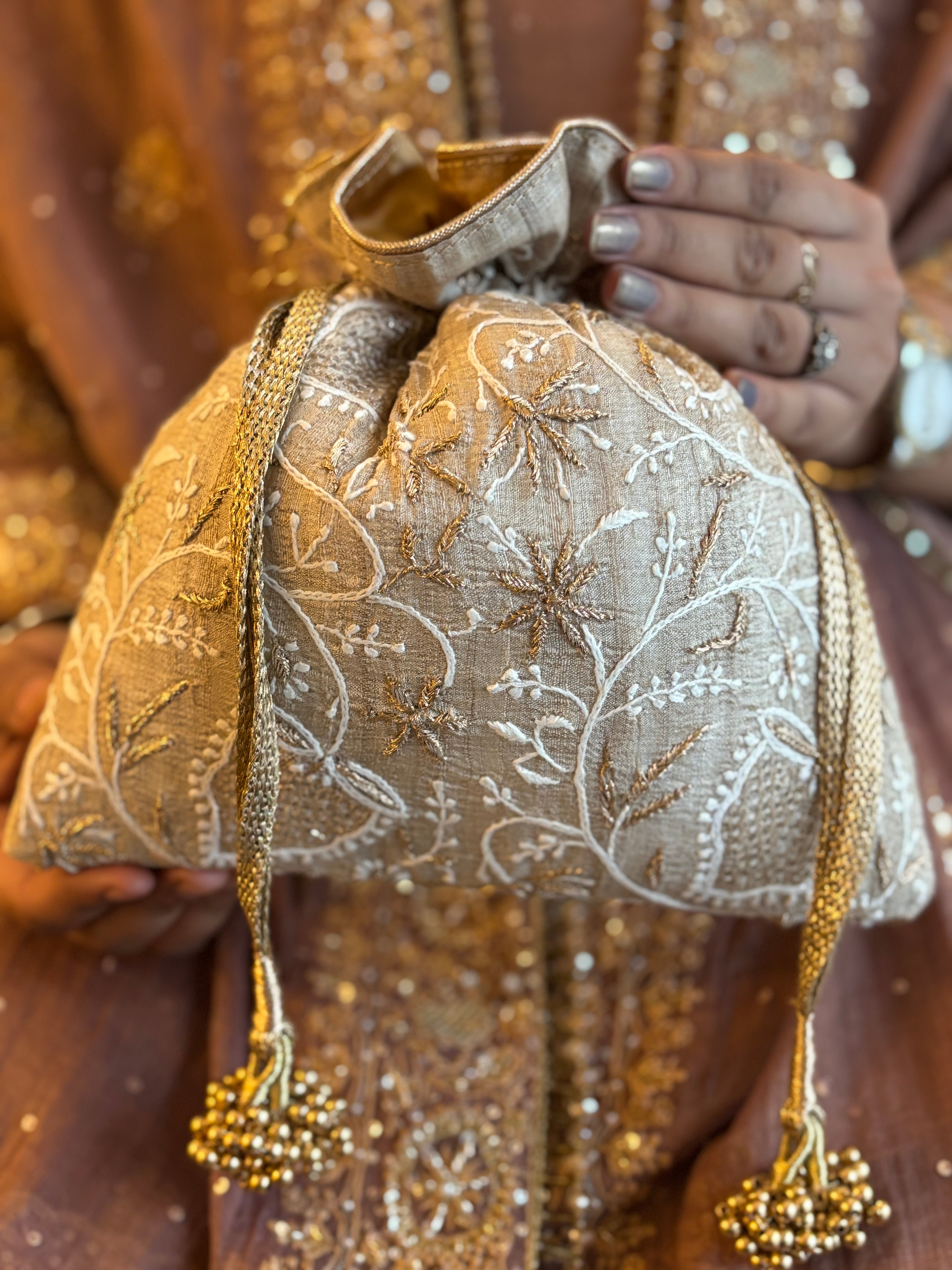 Beige Chikankari Potli
