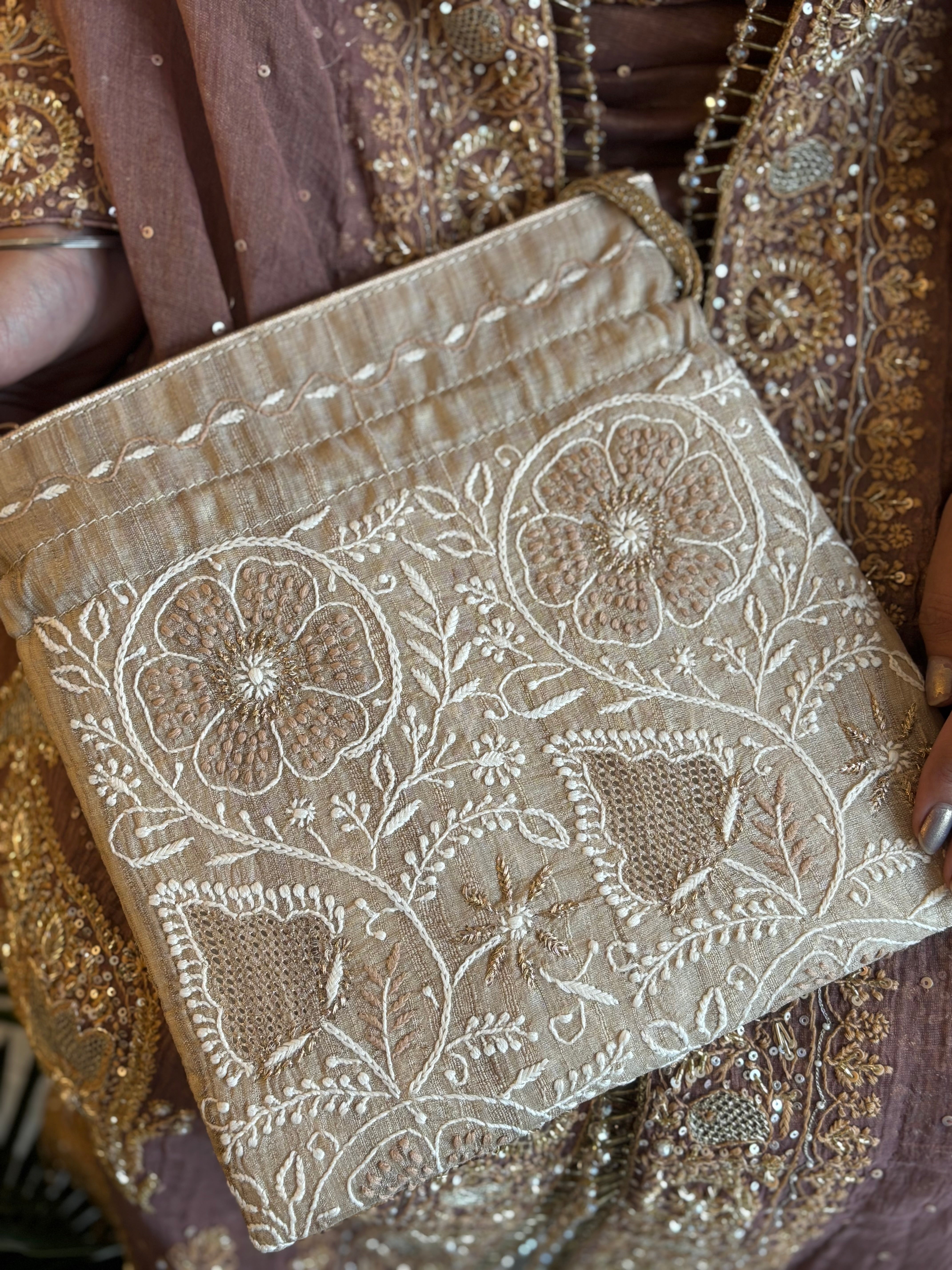 Beige Chikankari Potli