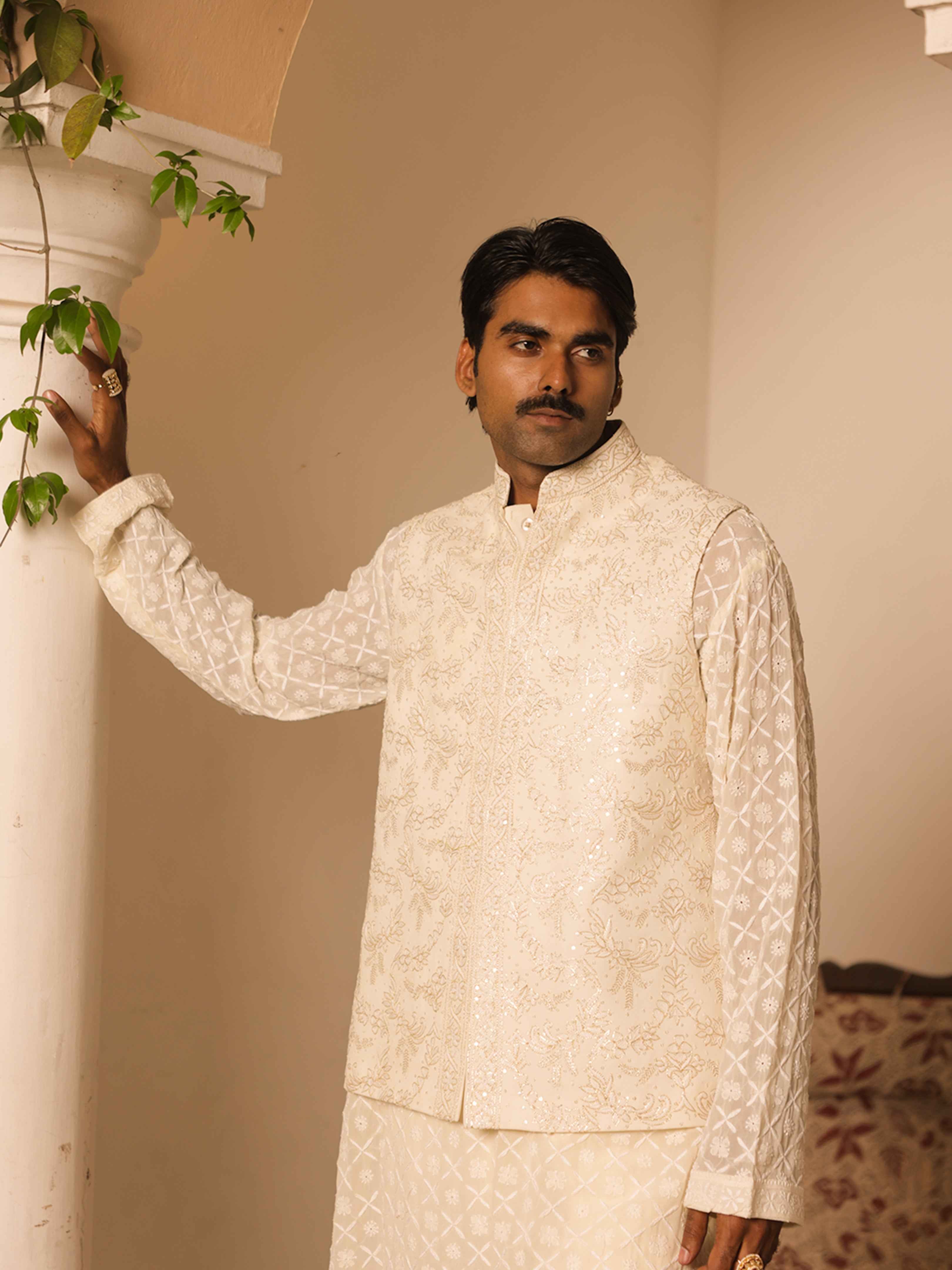 Ivory Pure & Premium Chikankari Sadri , Kurta Setgeoeg