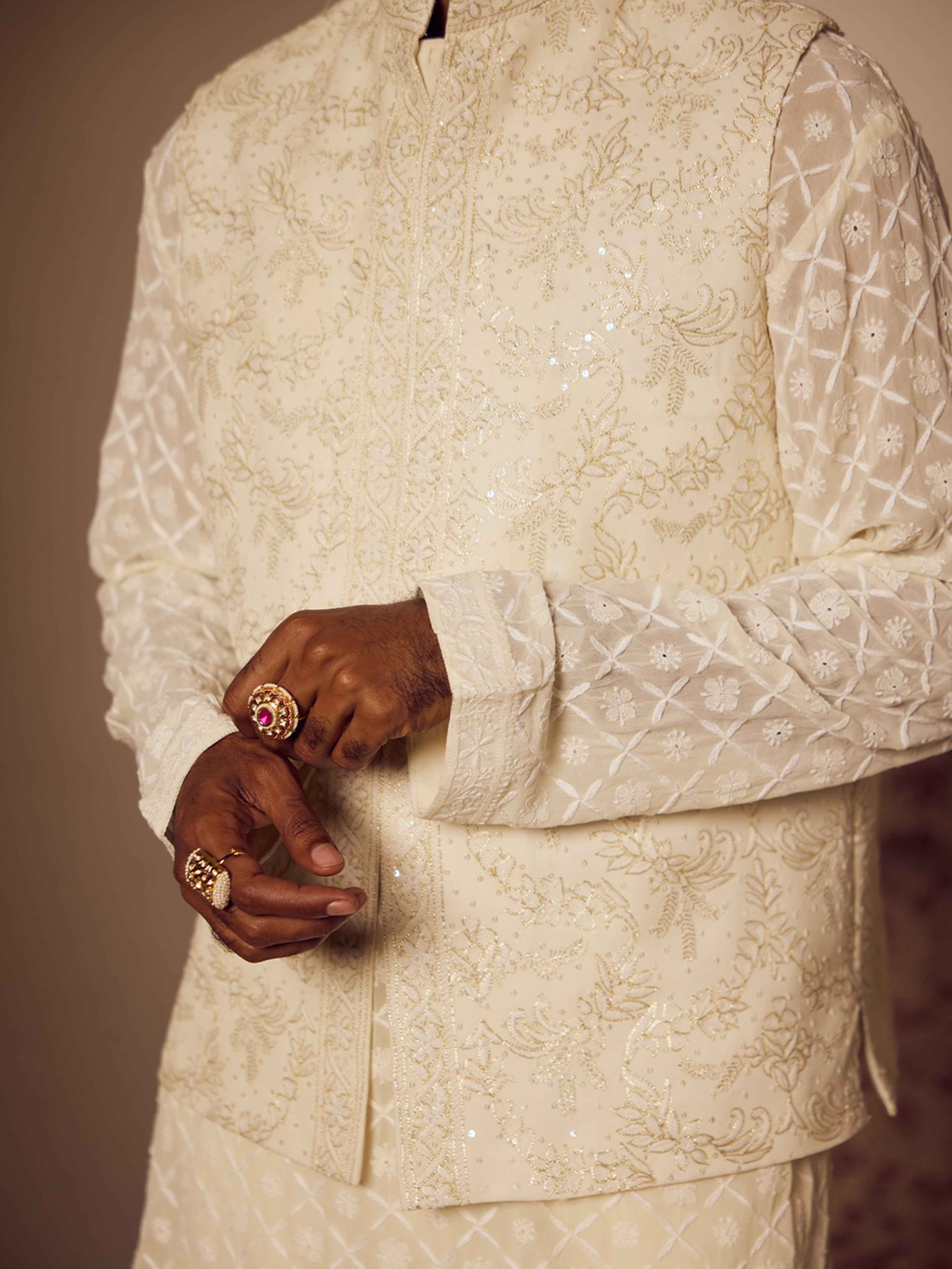 Ivory Pure & Premium Chikankari Sadri , Kurta Setgeoeg